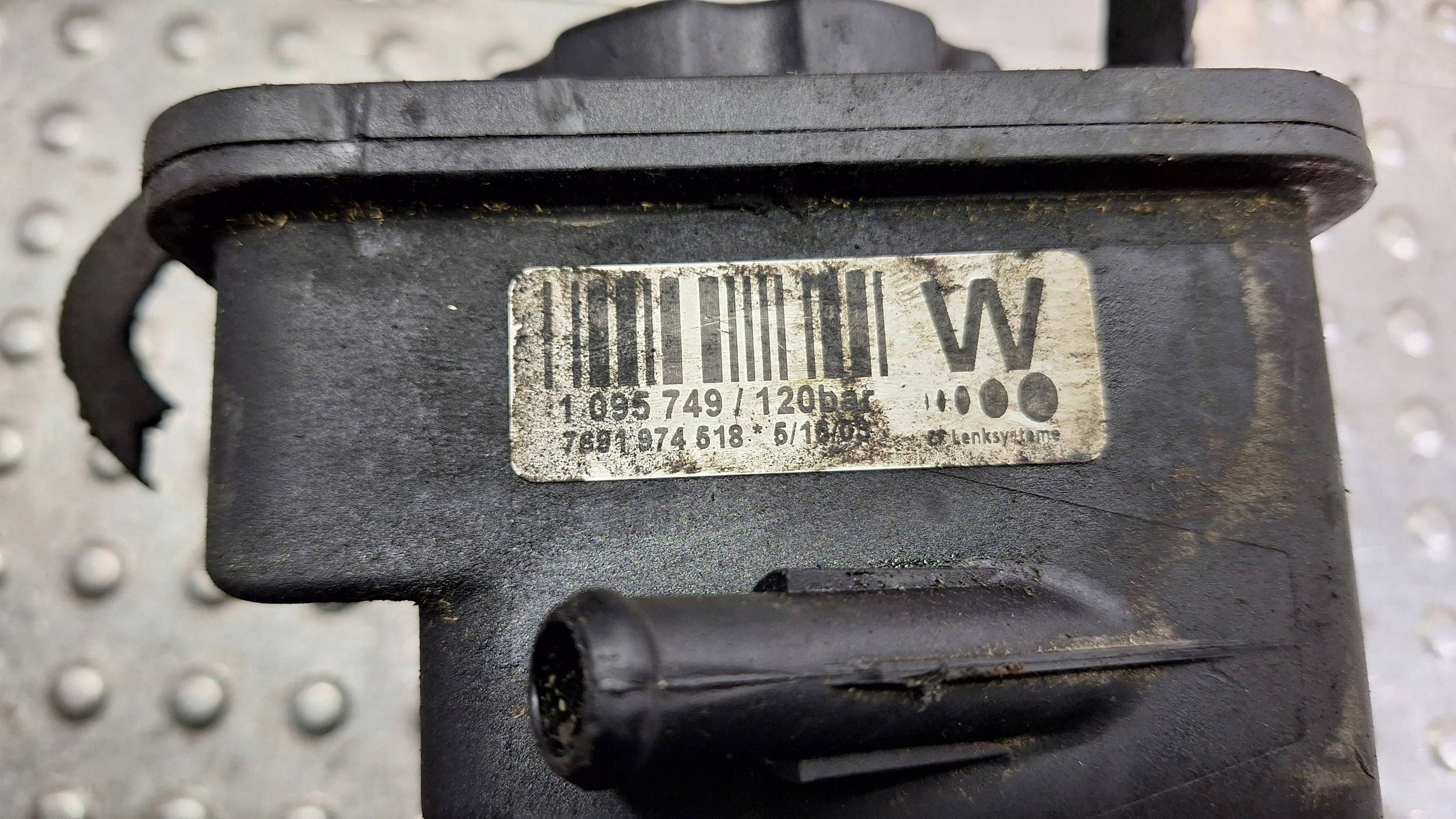 servo pump 1095749 7691974518 BMW SERIA 5 E39 M57
