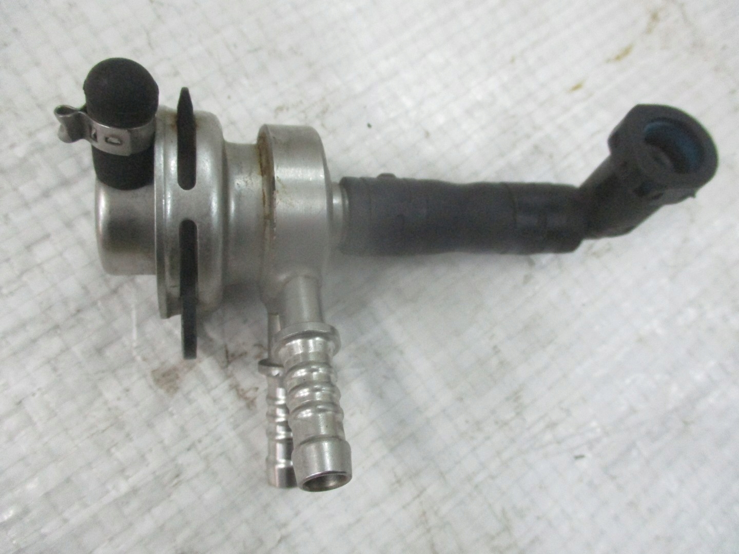 0 fsi. топливный насос vag 2. 4. клапан фазорегулятора audi 2. регулятор 1 давления топлива пассат б6 2.