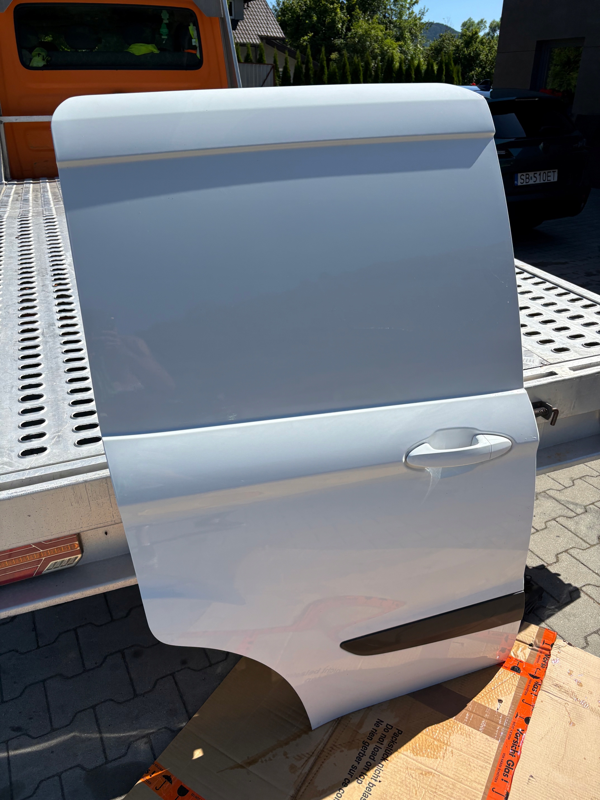 FORD TRANSIT COURIER Tür PRZESUWNE rechts KPL 16r EU