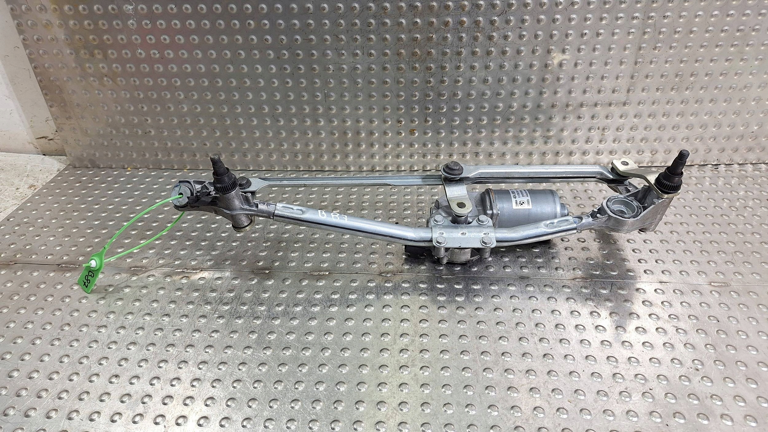 Gestänge Motor Wischer vorne 6978263 BMW 3 E90 E91 E92 E93 EUROPA