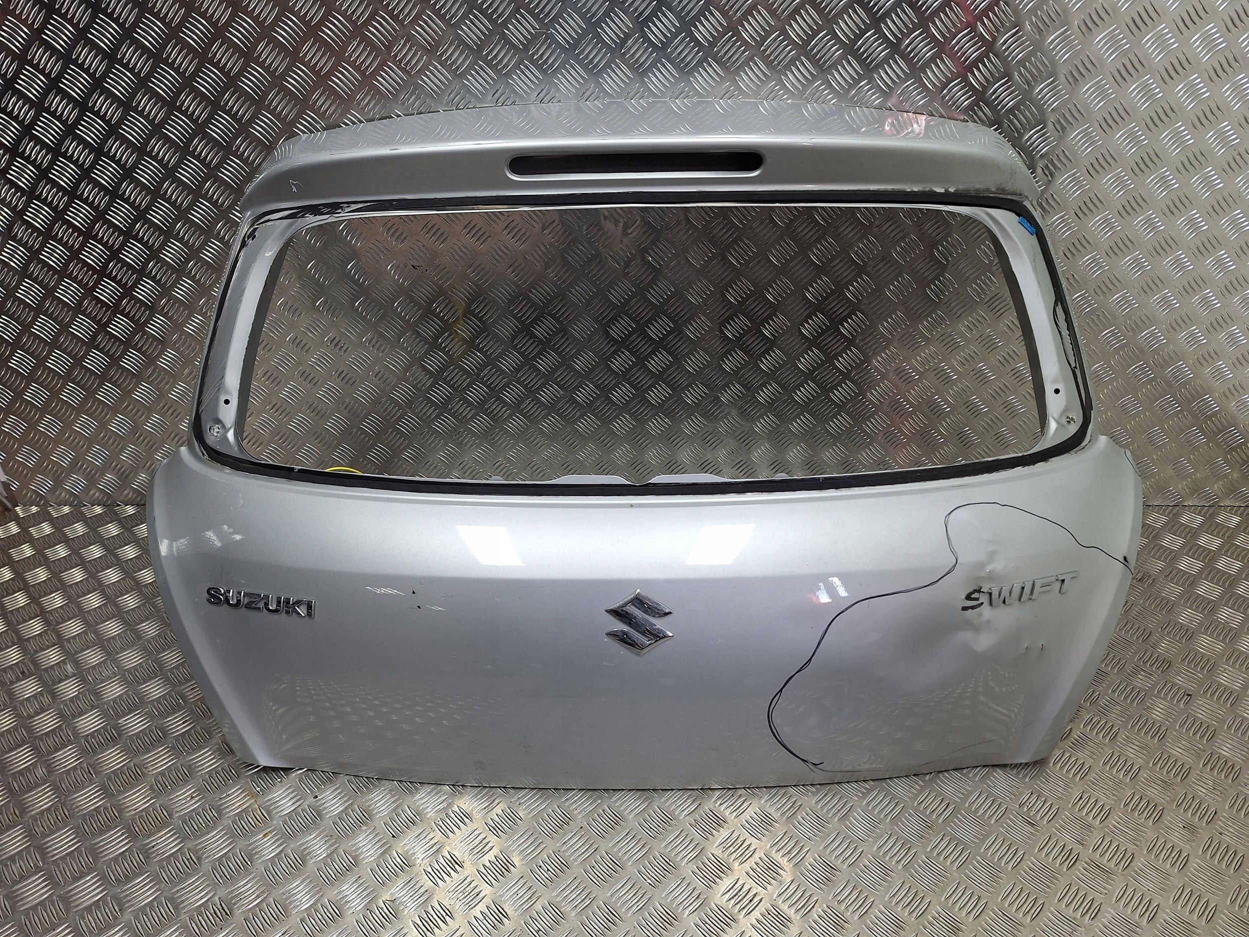 boot door SUZUKI SWIFT MK7 10
