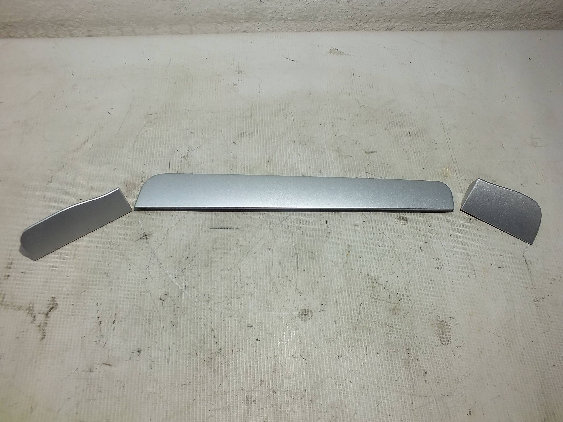 A1716800071 A1716800371 - MERCEDES SLK R171 планка декор панели консоли комплект.