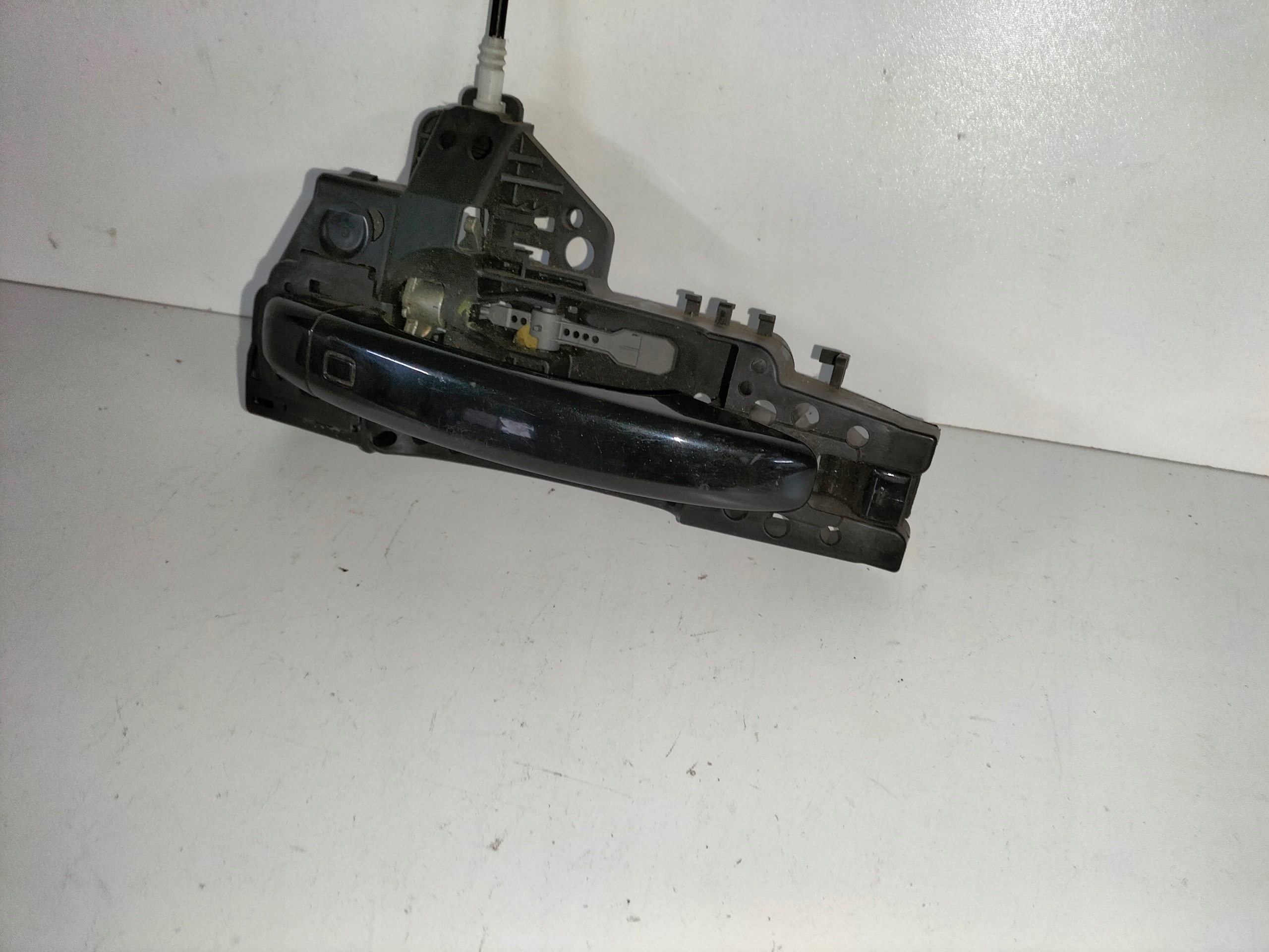 handle door tylnych rear part left AUDI A4 B8 07