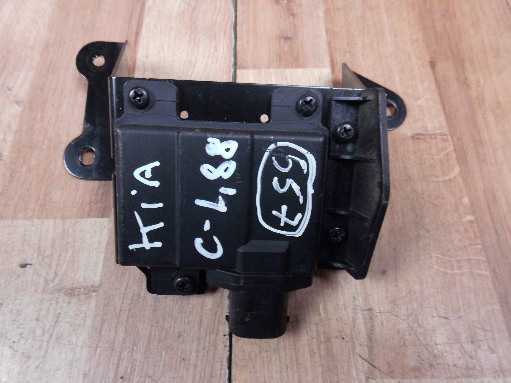 Hyundai Tucson IV 2020+ sensor sensor martwego pola punktu radar right