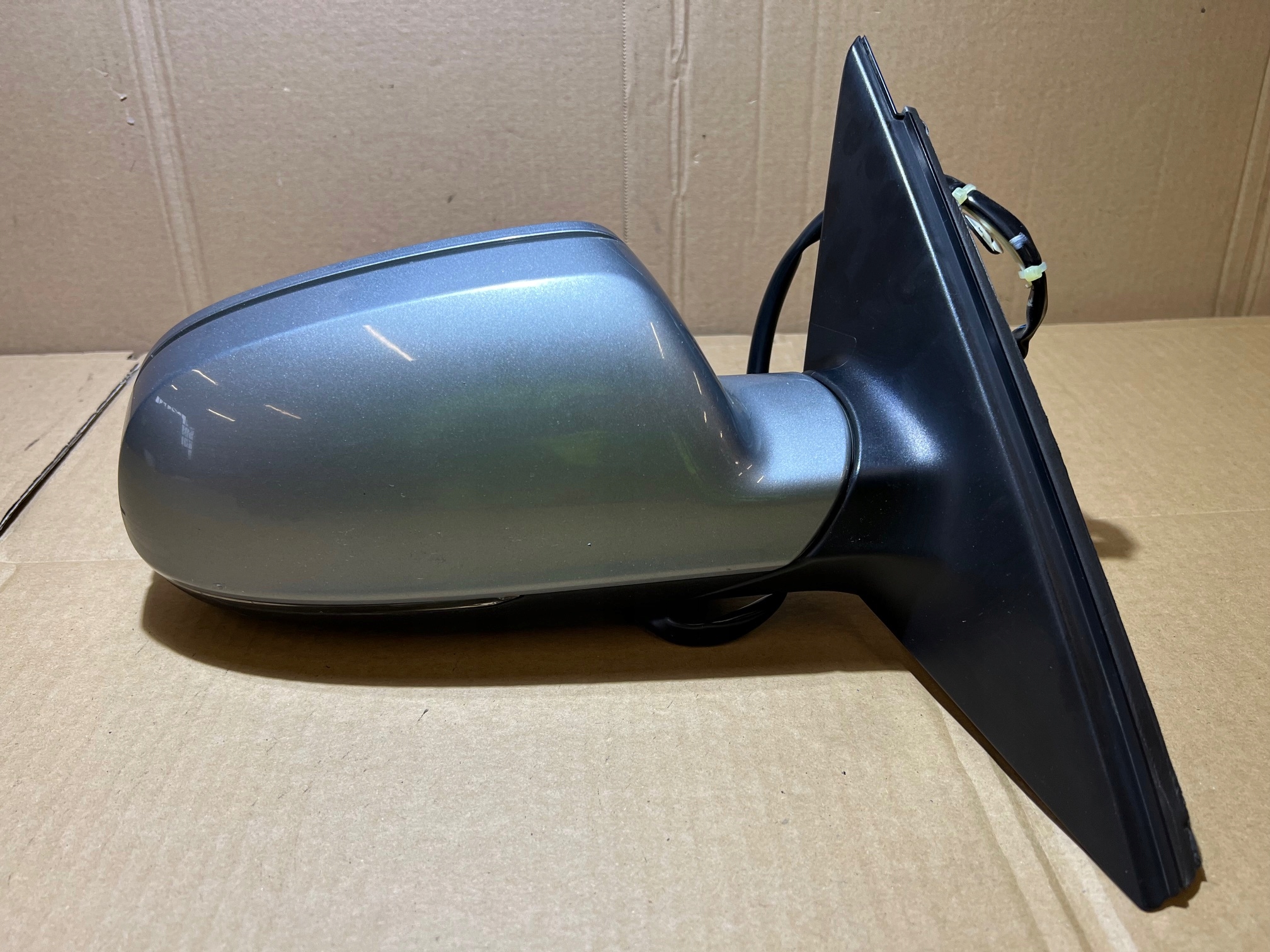 AUDI A4 B8 mirror exterior right 6 + 2 PIN LY7G