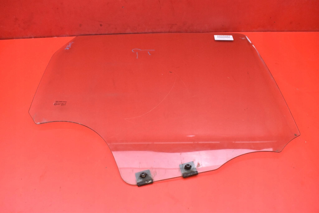 window side right rear part rear DACIA DUSTER 1 and LIFT 13-17