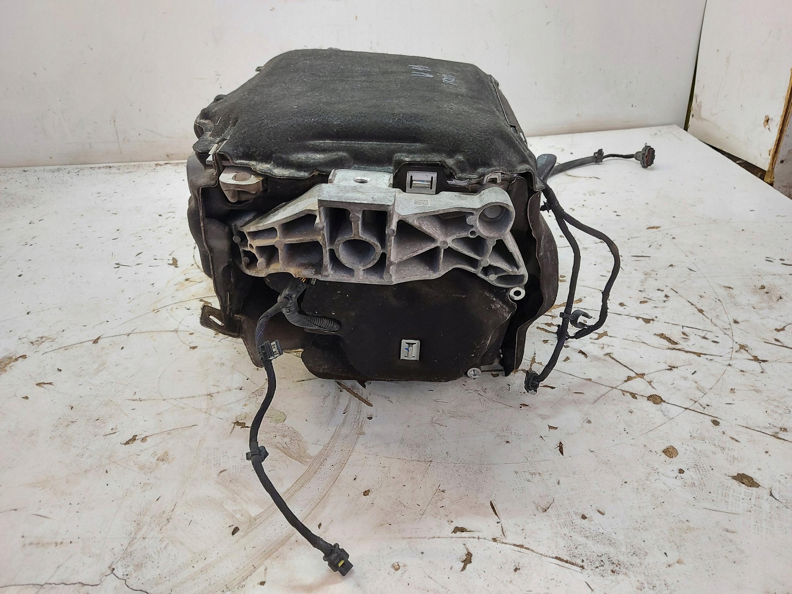 BMW iX1 X1 U11 engine naped electrical front 8477917