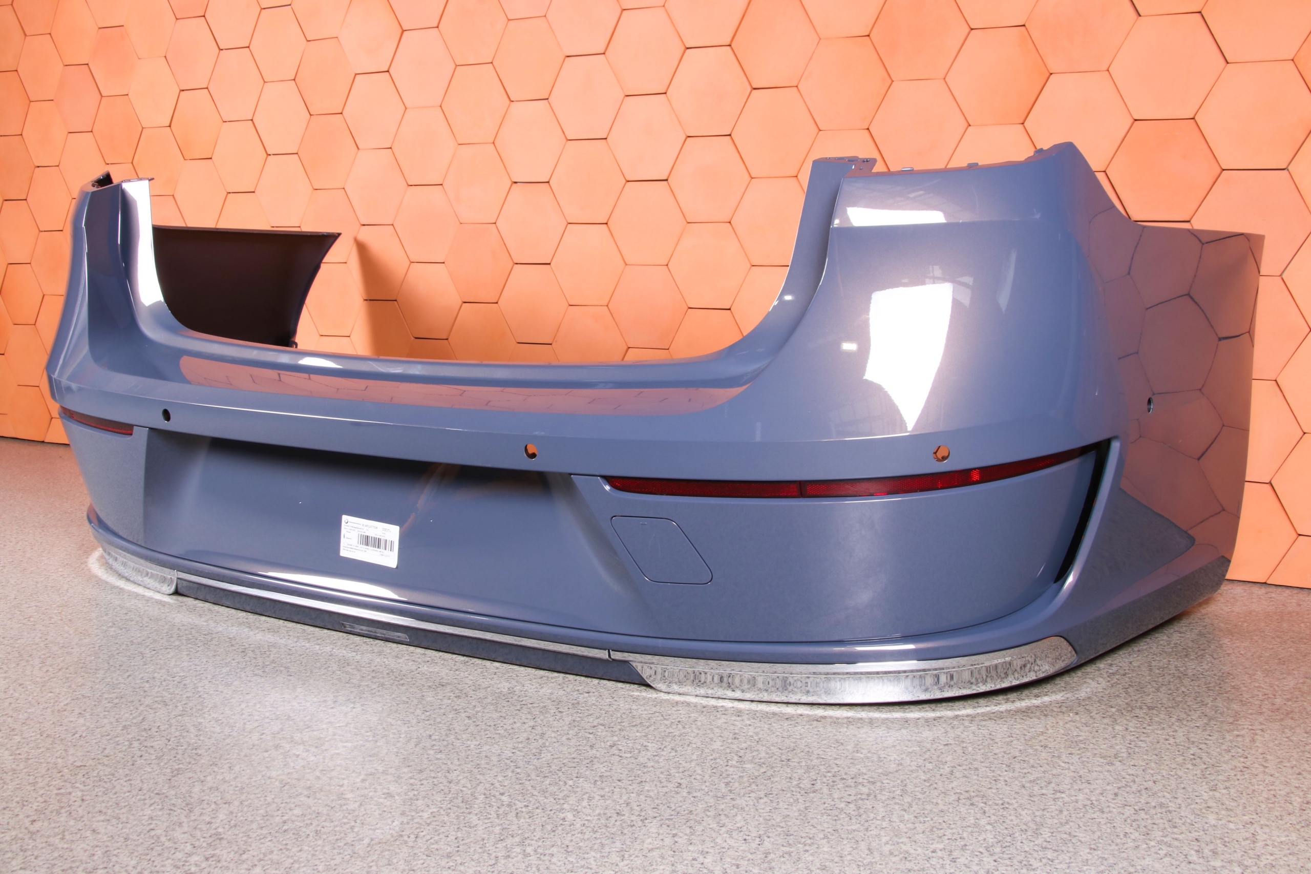 BMW 7 G70 Stoßstange heck hinten 6xPDC Farbe C55