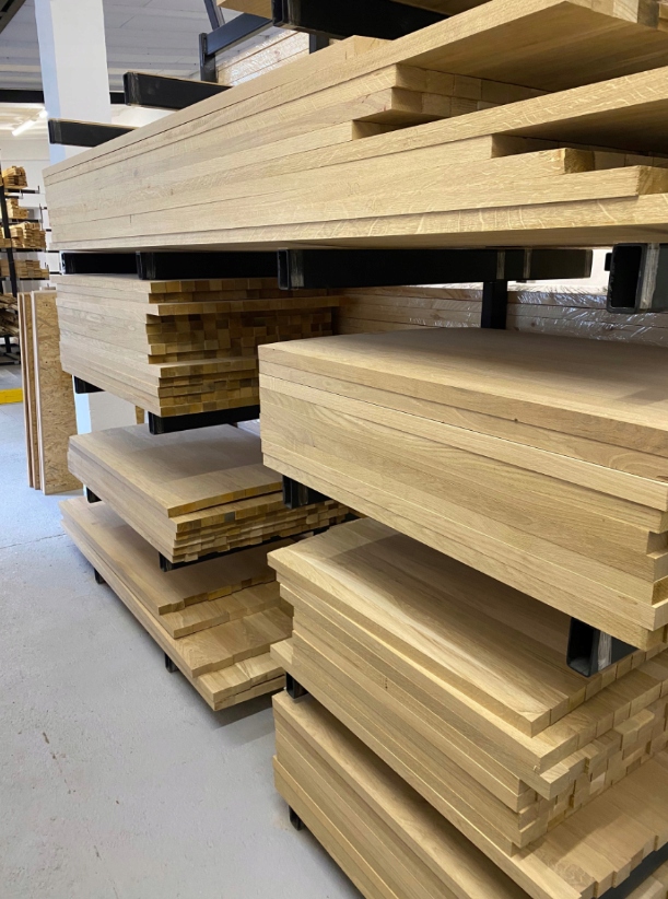 DĄB BEZ SĘKÓW GR.3cm 60x60cm BLAT DO RESTAURACJI Wysokość mebla 3 cm