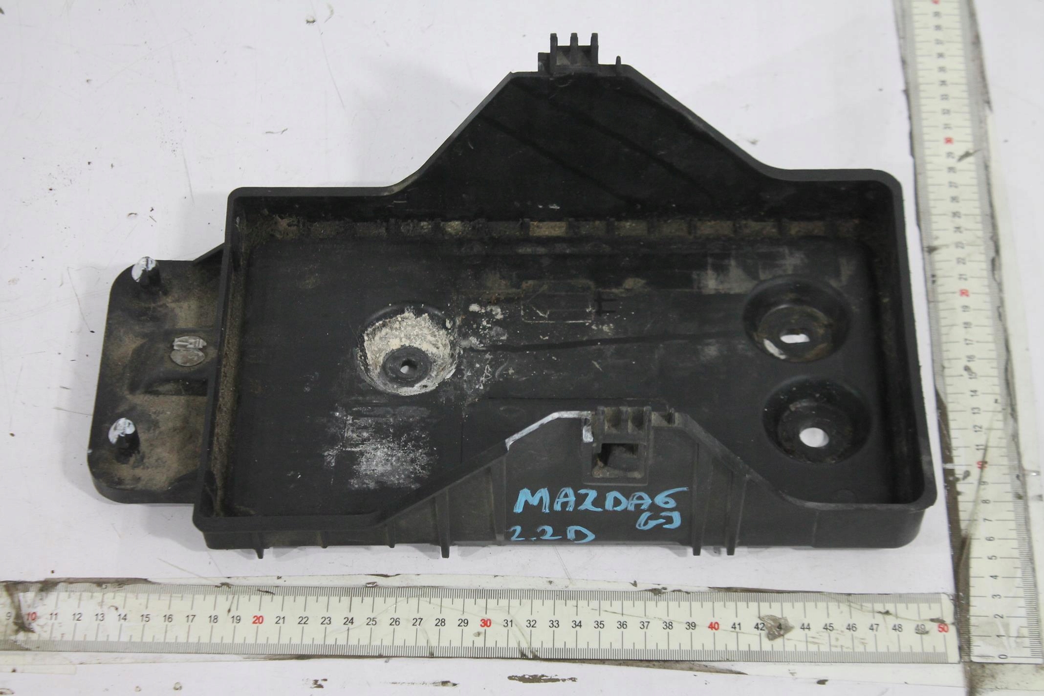 držač akumulatora KE7056041 MAZDA 6 GJ 12-14