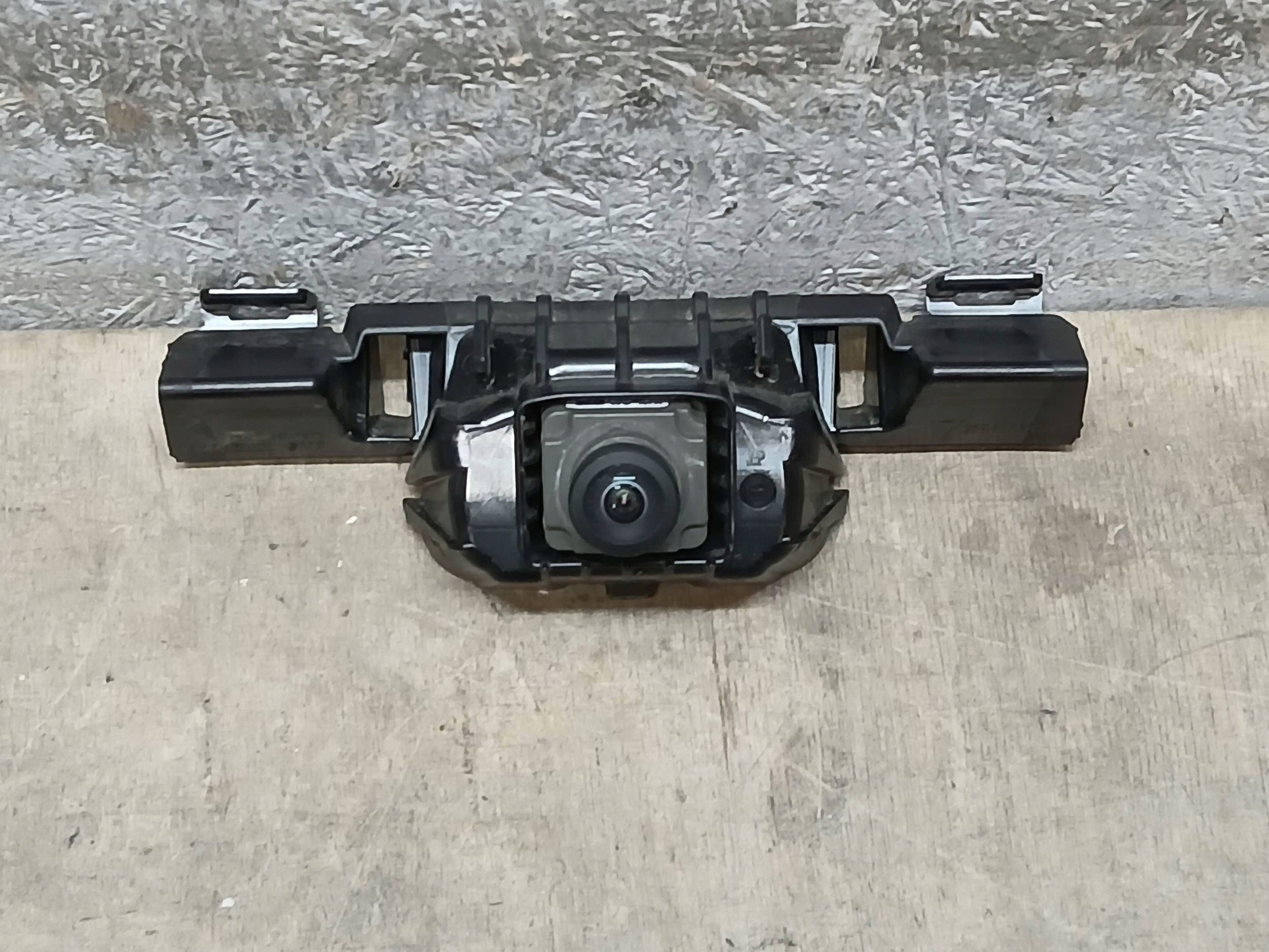 KAMERA RADAR bumper front PORSCHE MACAN 95B807692D 5Q0980546A