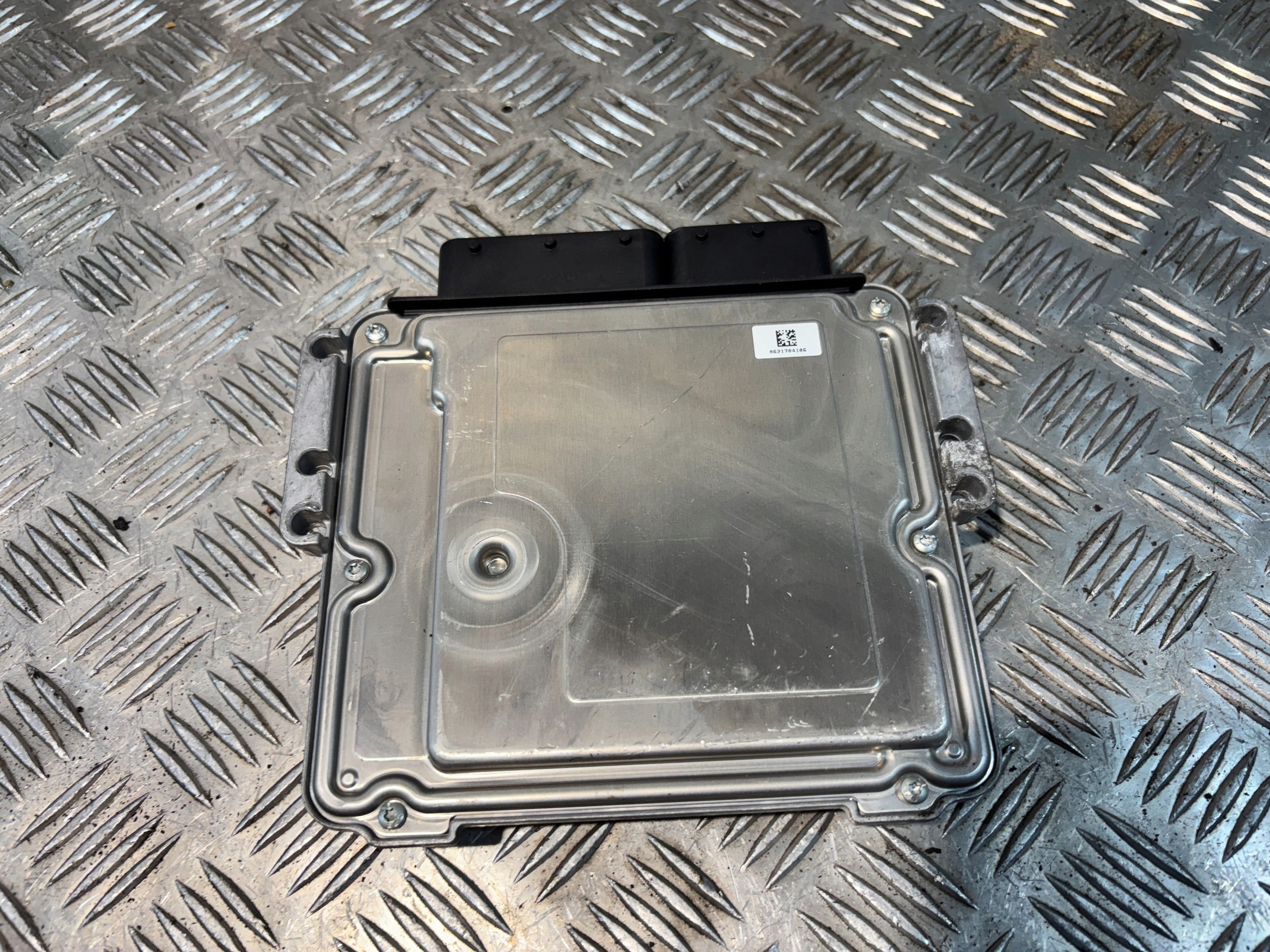 control unit of the engine Honda HR-V II 2 0281032566