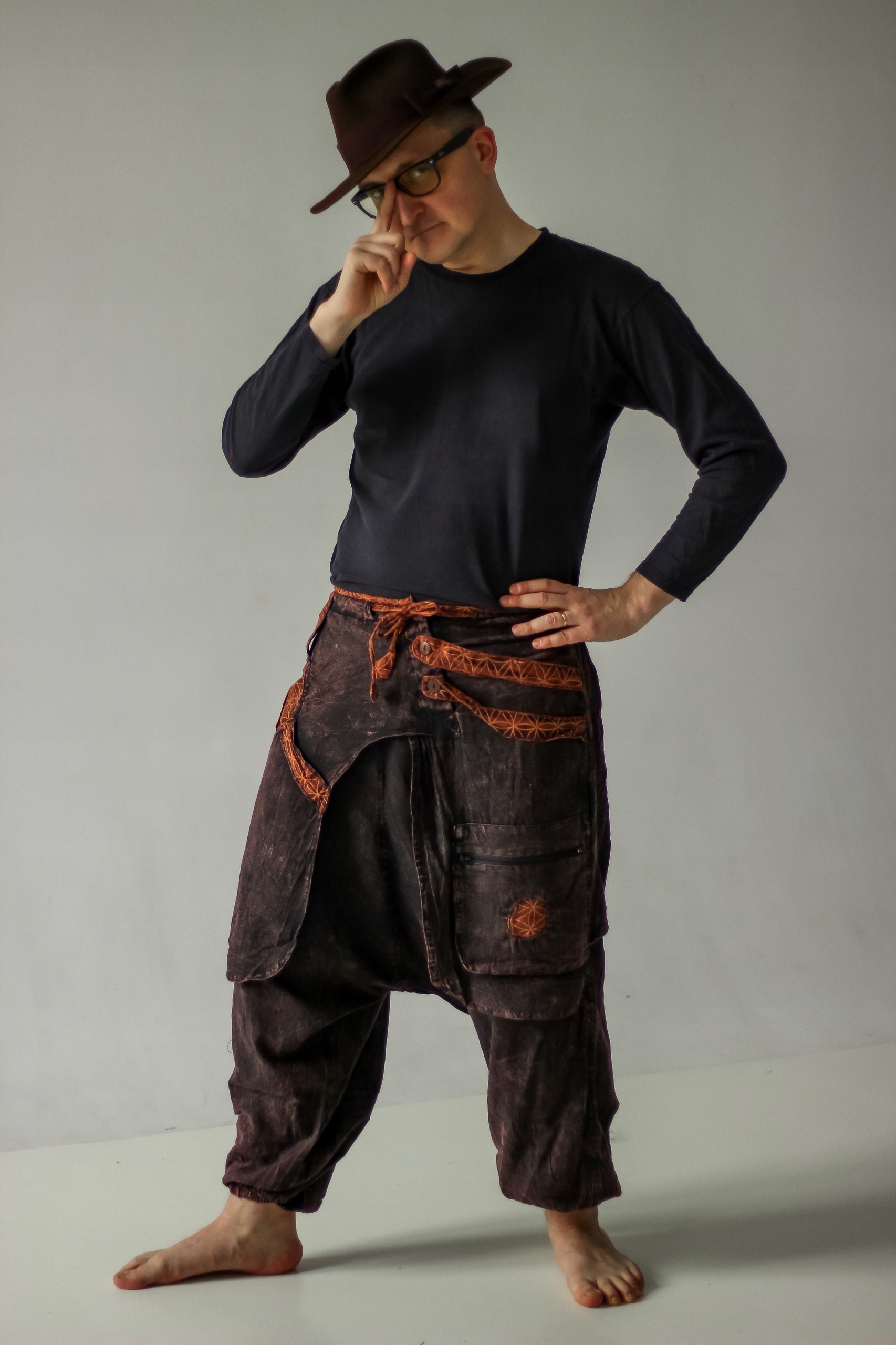 Warstwowe szarawary z połami ninja pants alladynki vintage brązowe