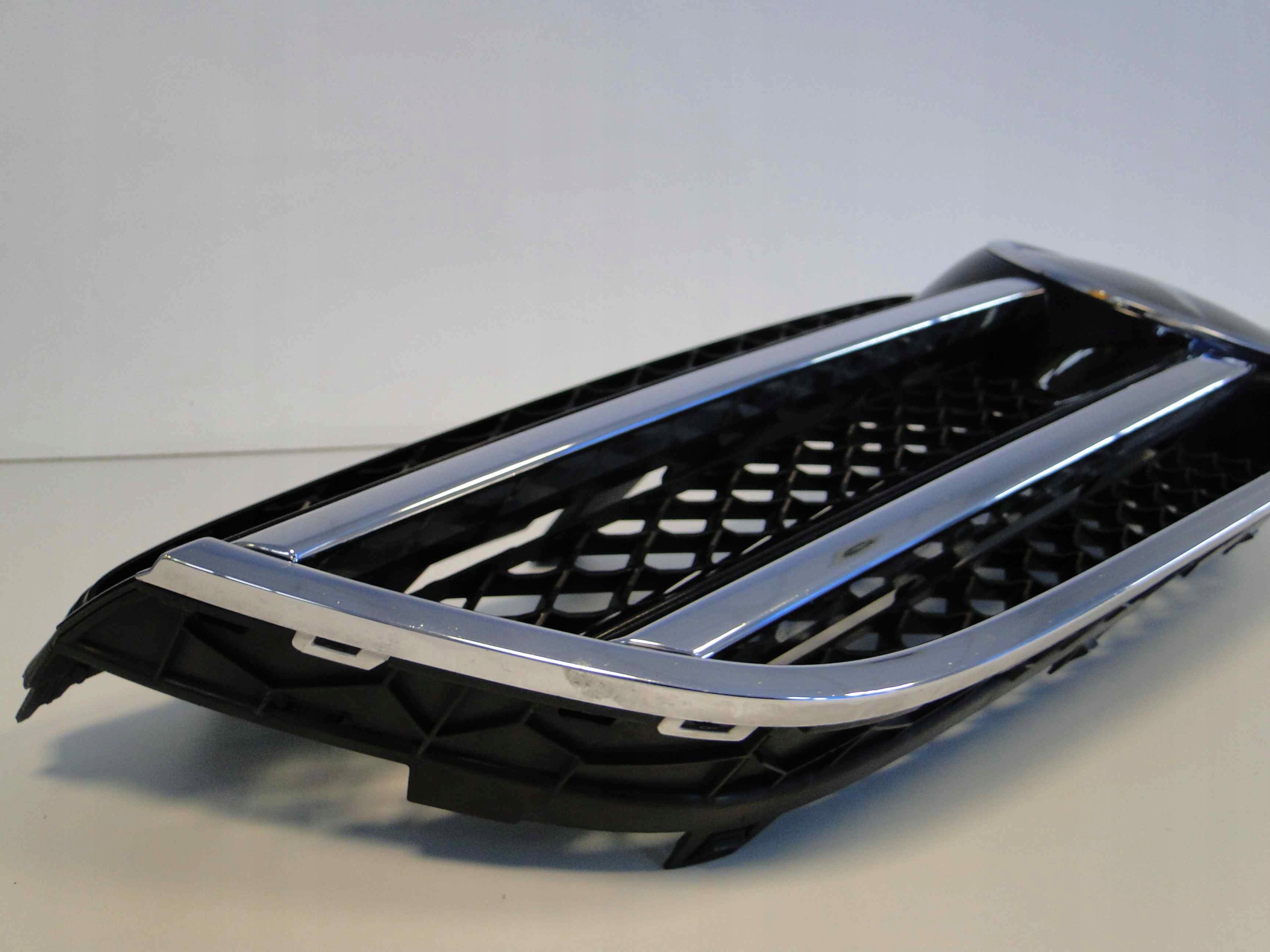 MERCEDES CL 216 GRILL ATRAPA DISTRONIC 63 AMG Strona zabudowy przód