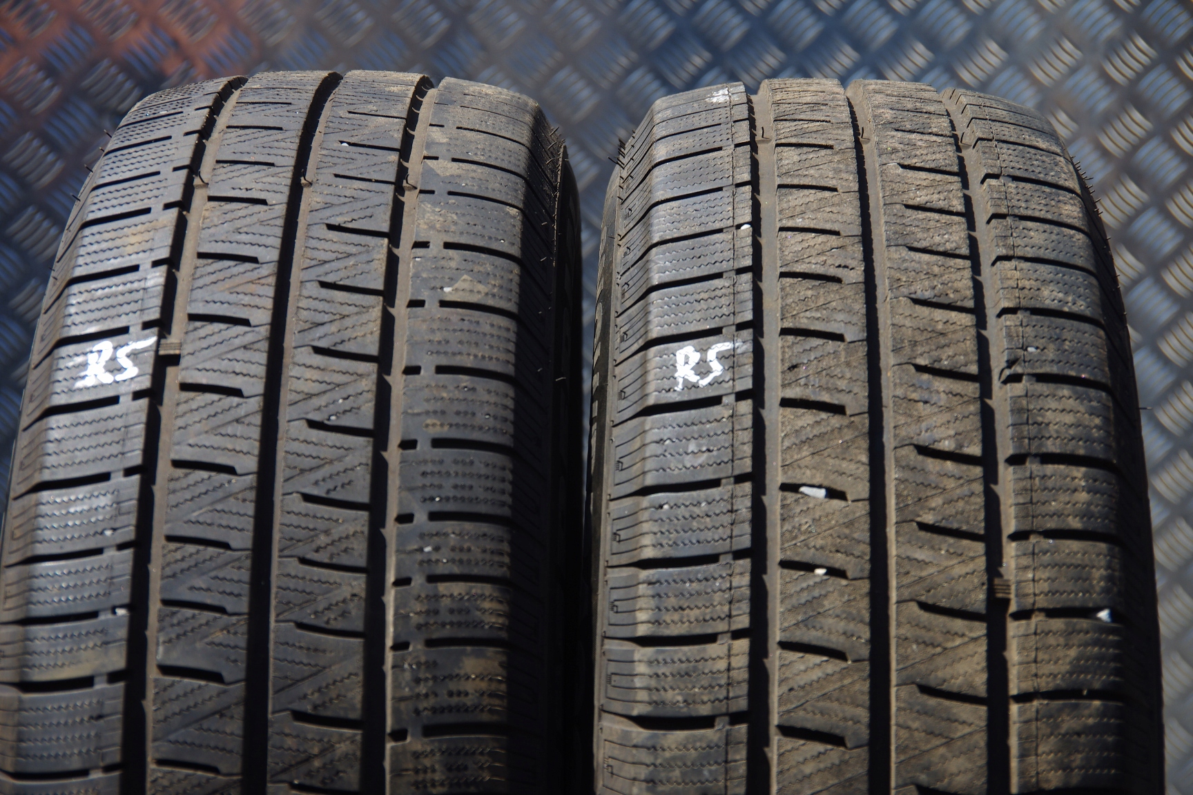 2X IMPERIAL SNOWDRAGON VAN 225/65R16C 112/110R 8mm