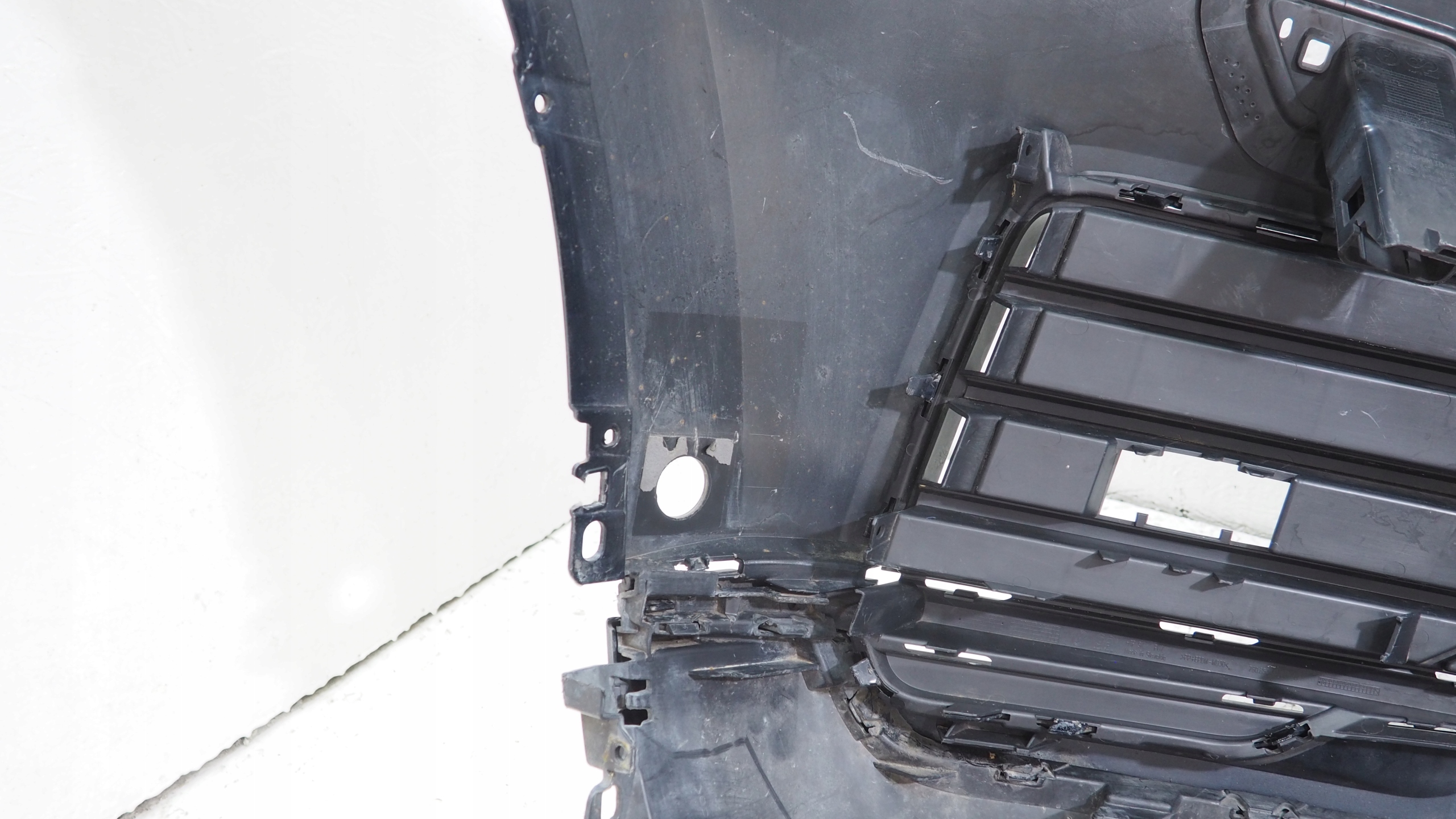 VW Touareg III bumper front front 760807221E