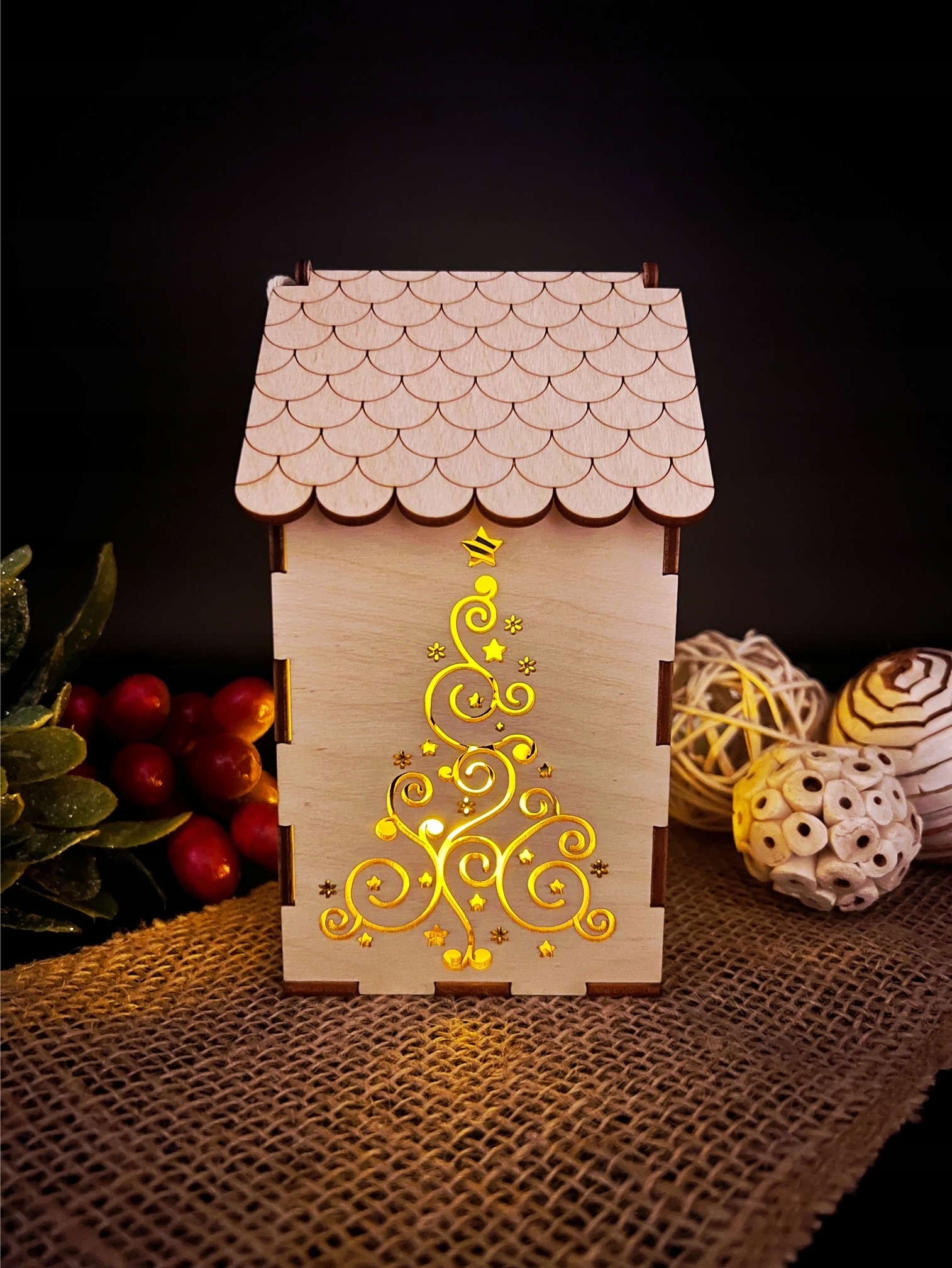 Lampion Adwentowy Drewniany na Roraty LED Rodzaj lampion