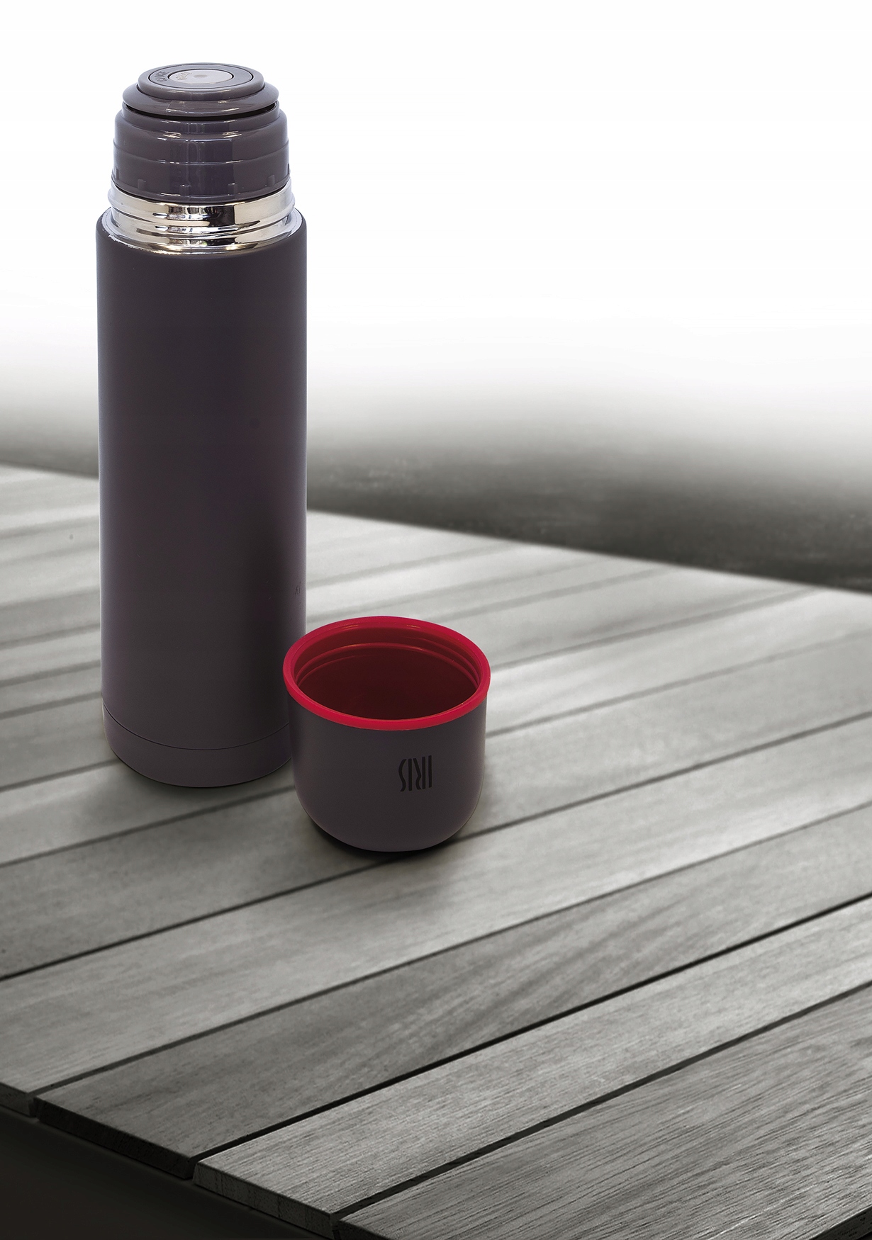 MARKOWY TERMOS METALOWY NA KAWĘ HERBATĘ PODRÓŻNY CIEPŁO DO 9 GODIZN 0,5L IR Kolor brązowy