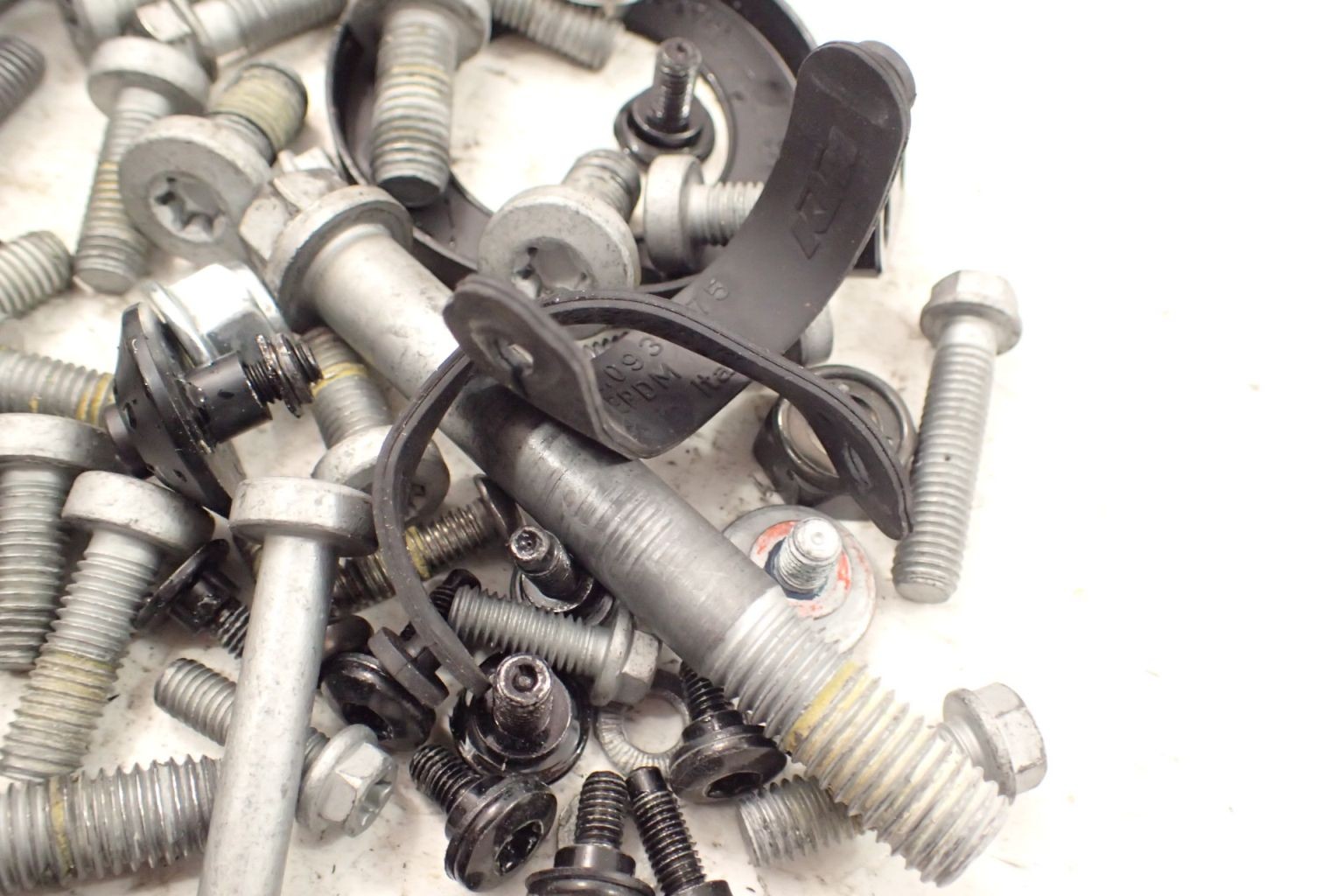 KTM 1290 Super Duke R 2020- Śruby z demontażu Producent KTM OE