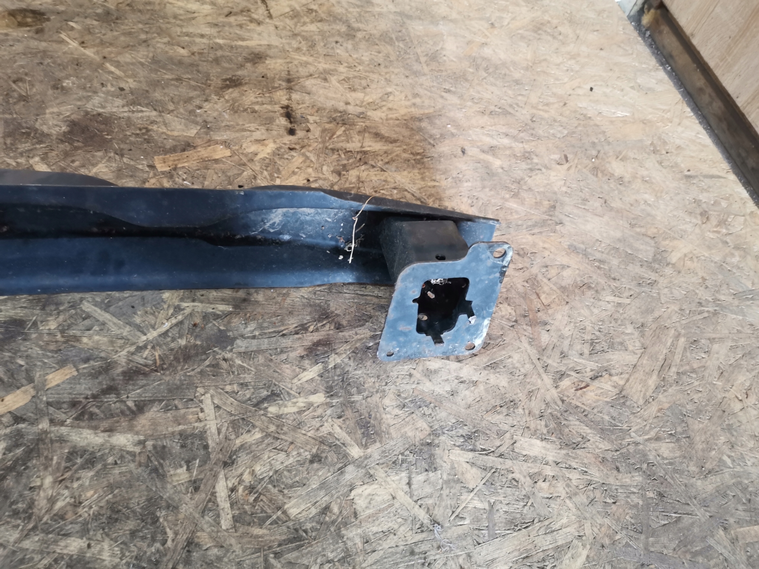 TRAVERSA paraurti posteriore VW TIGUAN 5N 5N0807557