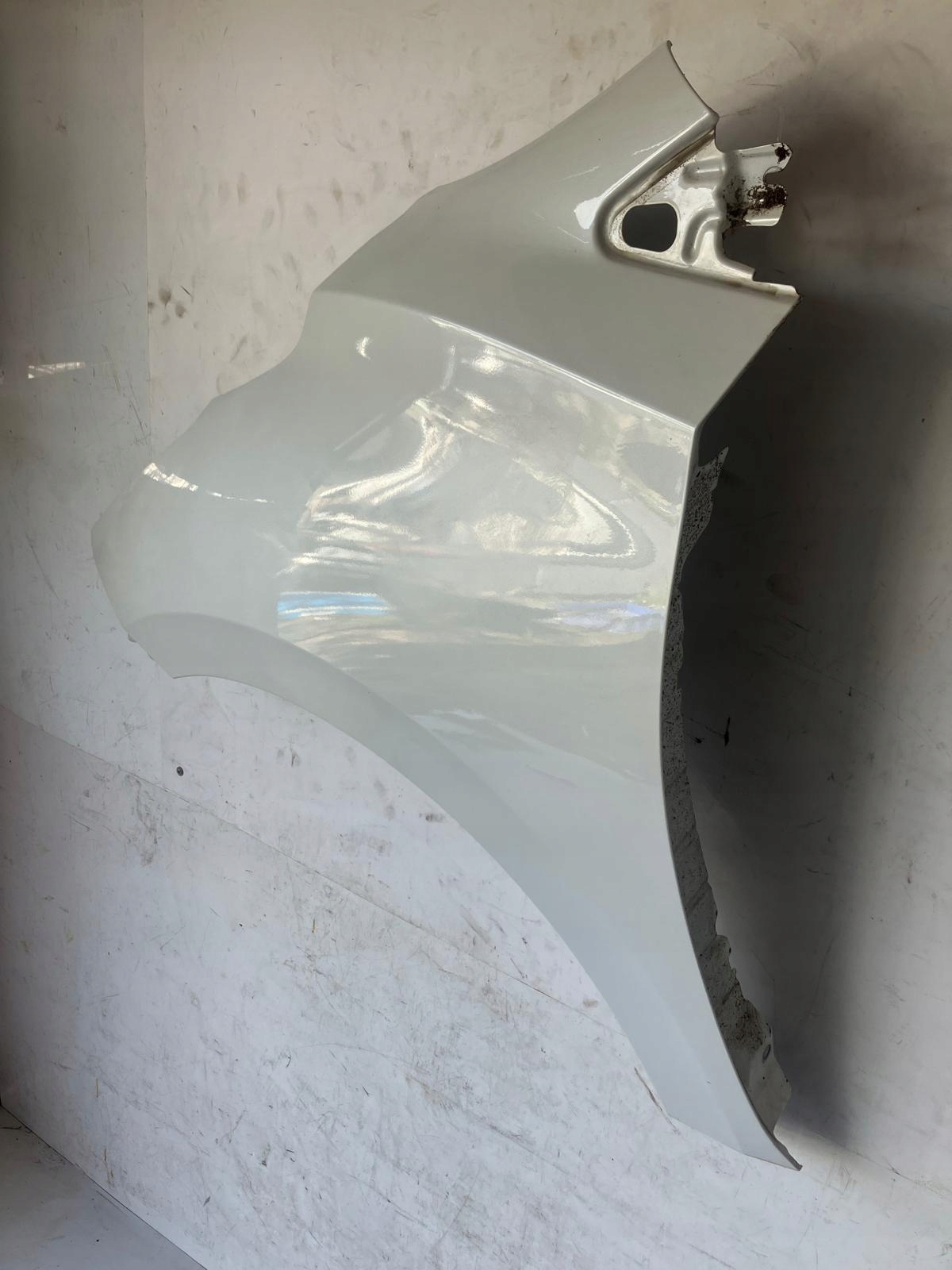 fender left front NISSAN MICRA K14 TEQNC PERLA