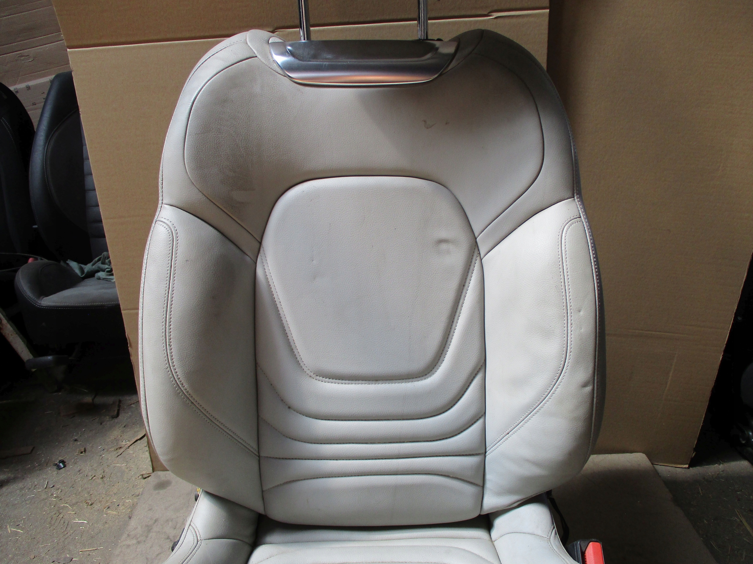 кресло правый передний CITROEN DS5 кожа