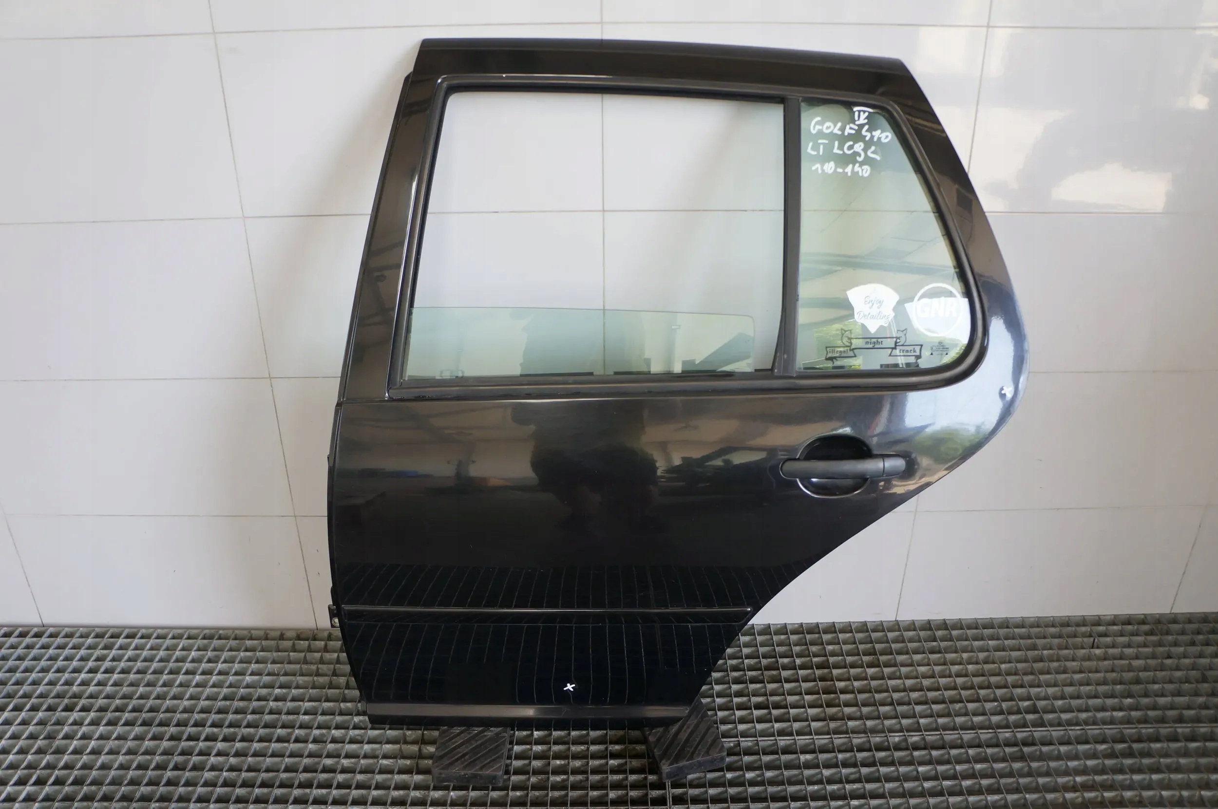 ДВЕРИ СЛЕВА ЗАД. ЗАДНЕЕ - VW GOLF IV 4 (Lc9z)