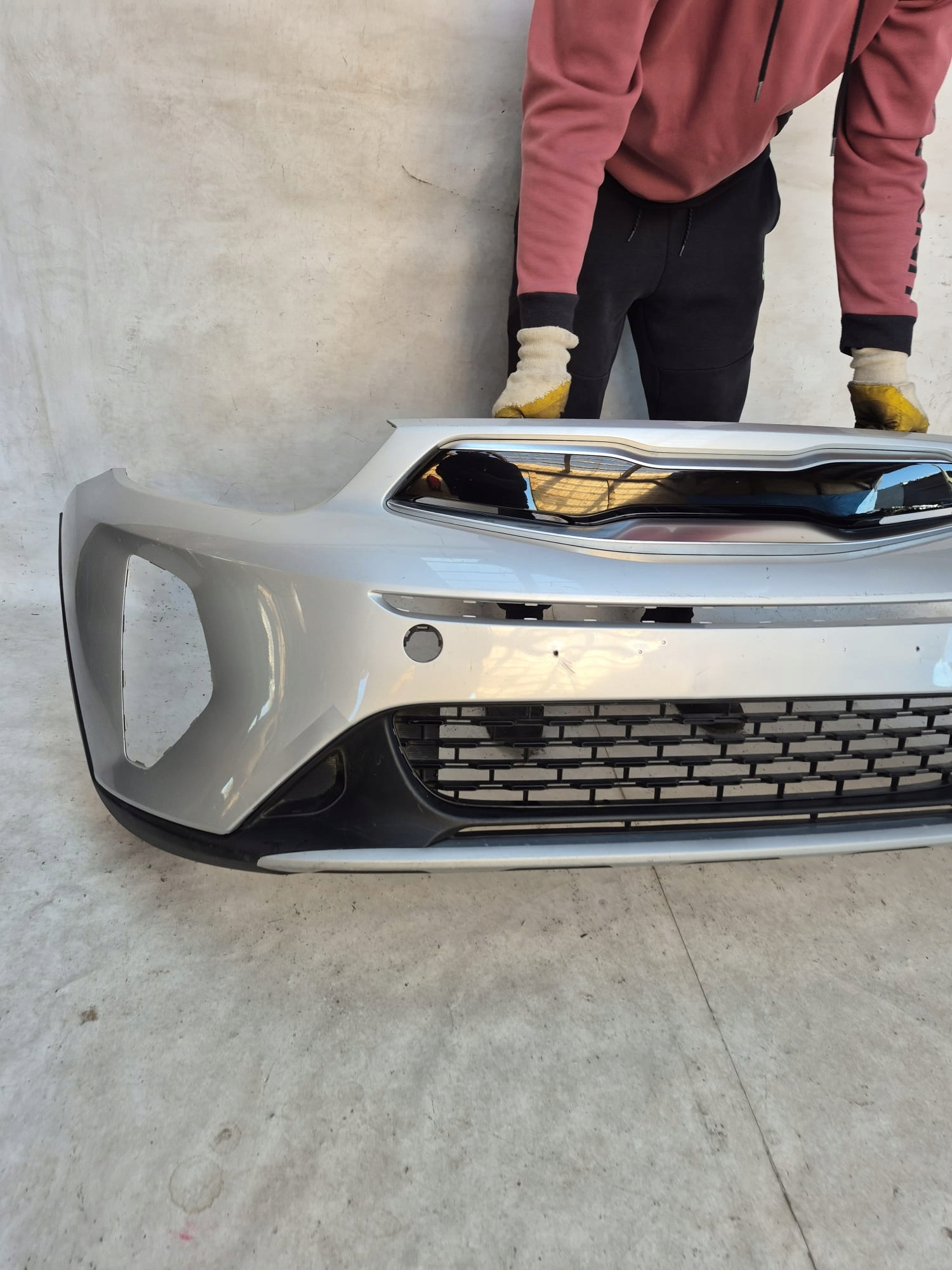 KIA STONIC LIFT 20- bumper front front grill 86511-H8400