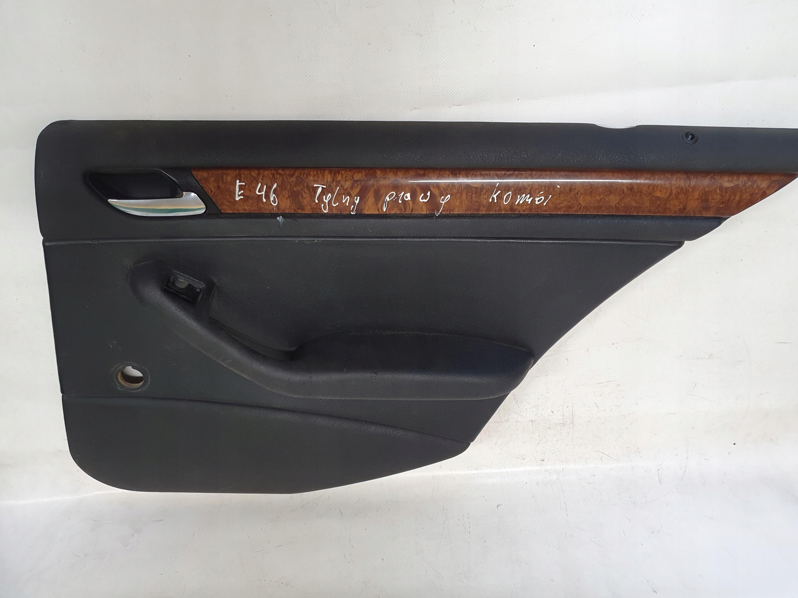 BMW E46 kombi side door right rear part leather