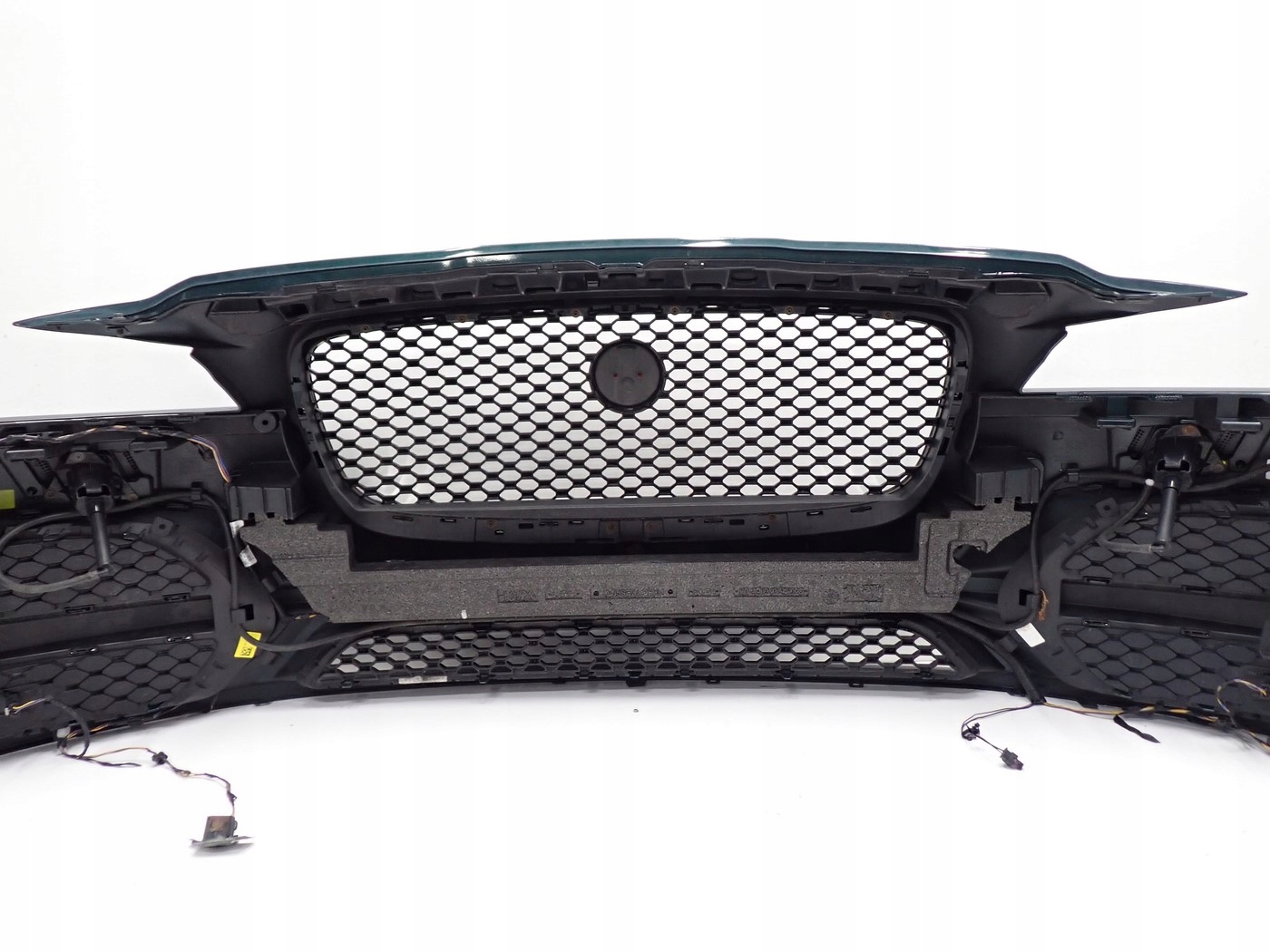 ZDERZAK PRZÓD PRZEDNI KOMPLETNY ORYGINAŁ JAGUAR F-PACE 16R Jakość części (zgodnie z GVO) O - oryginał z logo producenta pojazdu (OE)