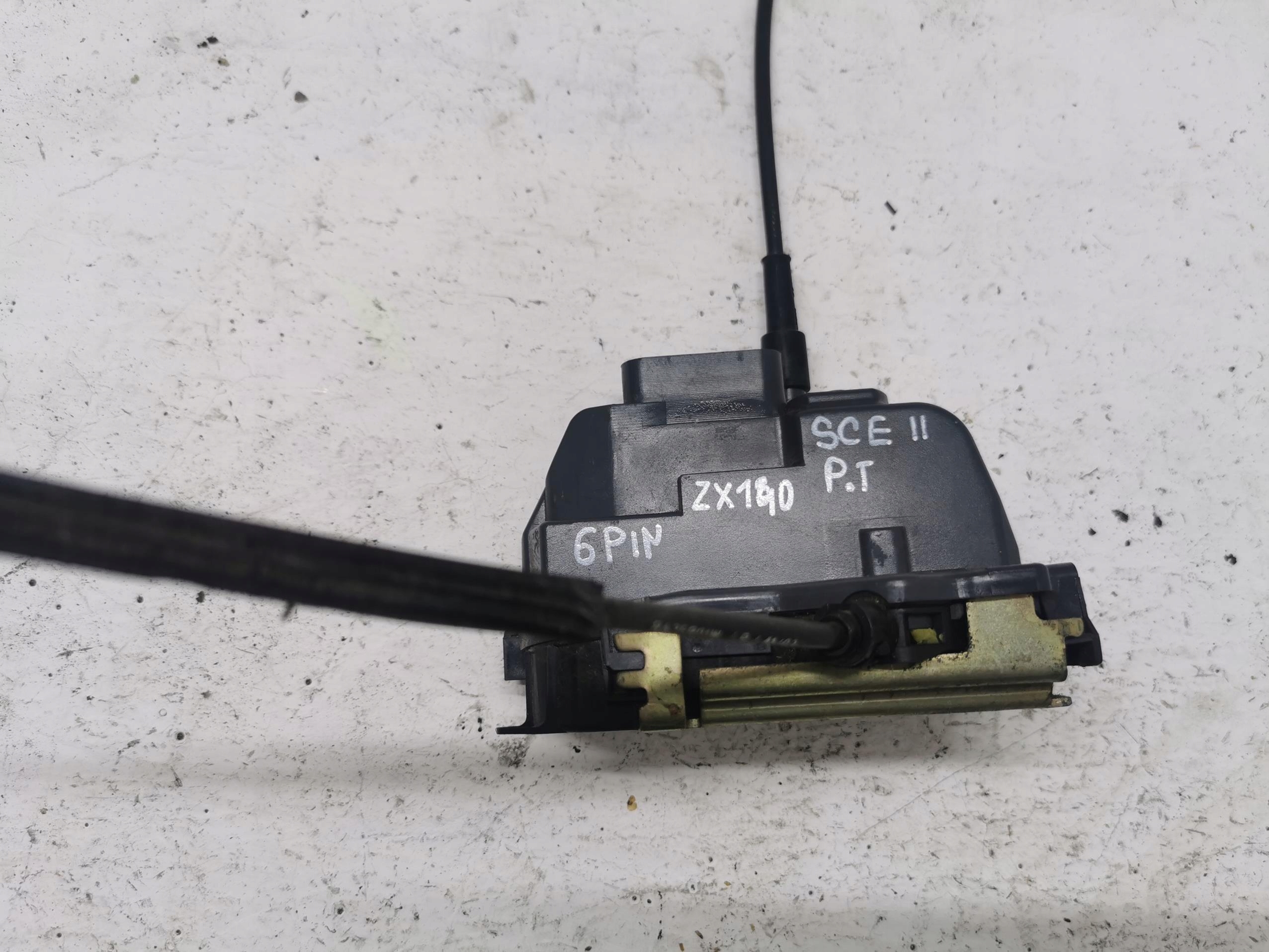 lock door right rear part RENAULT SCENIC II 6 PIN