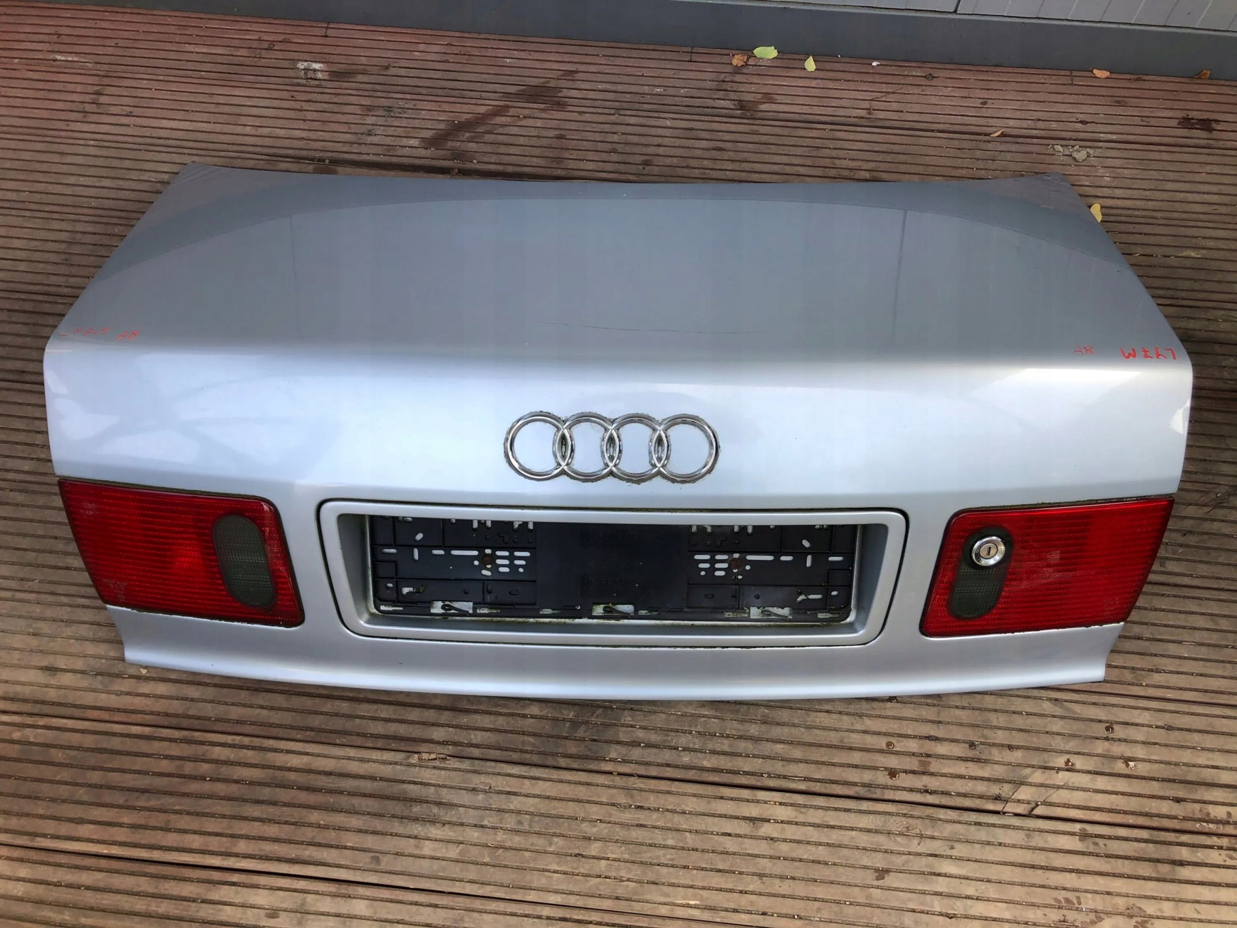 AUDI A8 D2 kapota kufru LY7M