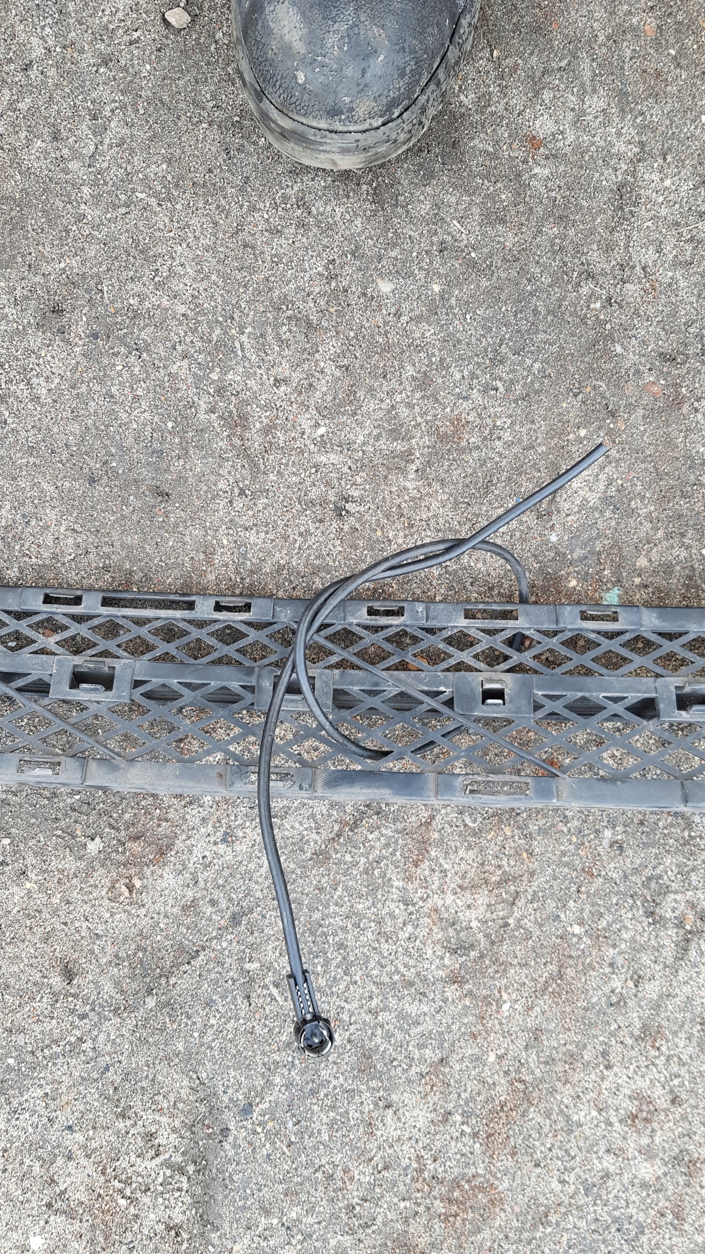 MERCEDES W203 grid of a bumper DOL front