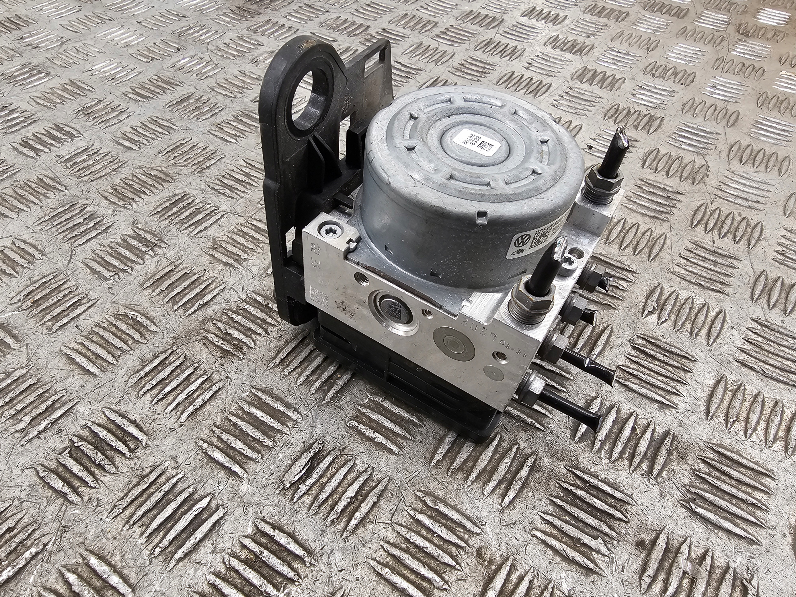 pump control unit ABS SKODA SUPERB III 5Q0614517DH