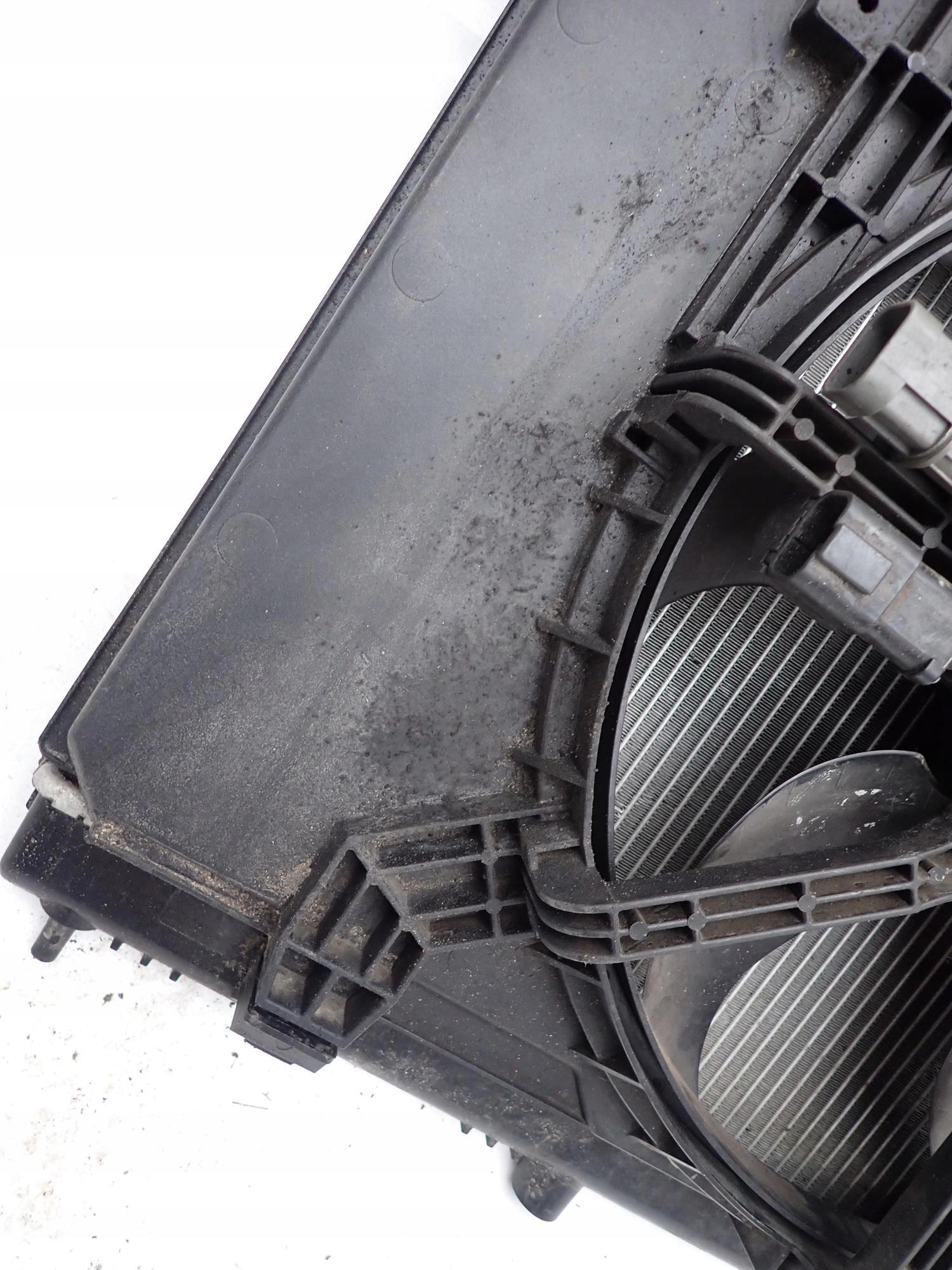 NISSAN JUKE a 1 10-19 chladič vody vrtule ventilátor