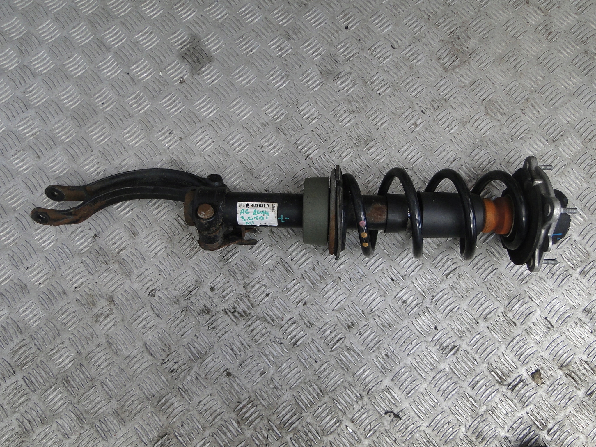 AMOTRYZATOR A6 C7 4G0 4G 2014 3.0TDI 8K0413 4G0031D Producent części Inny