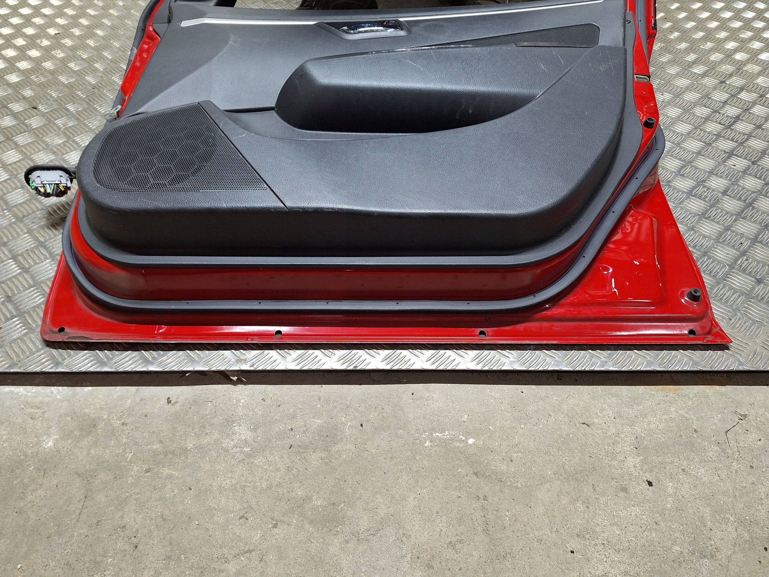 door right front SUZUKI SWIFT MK7 10-17 complete