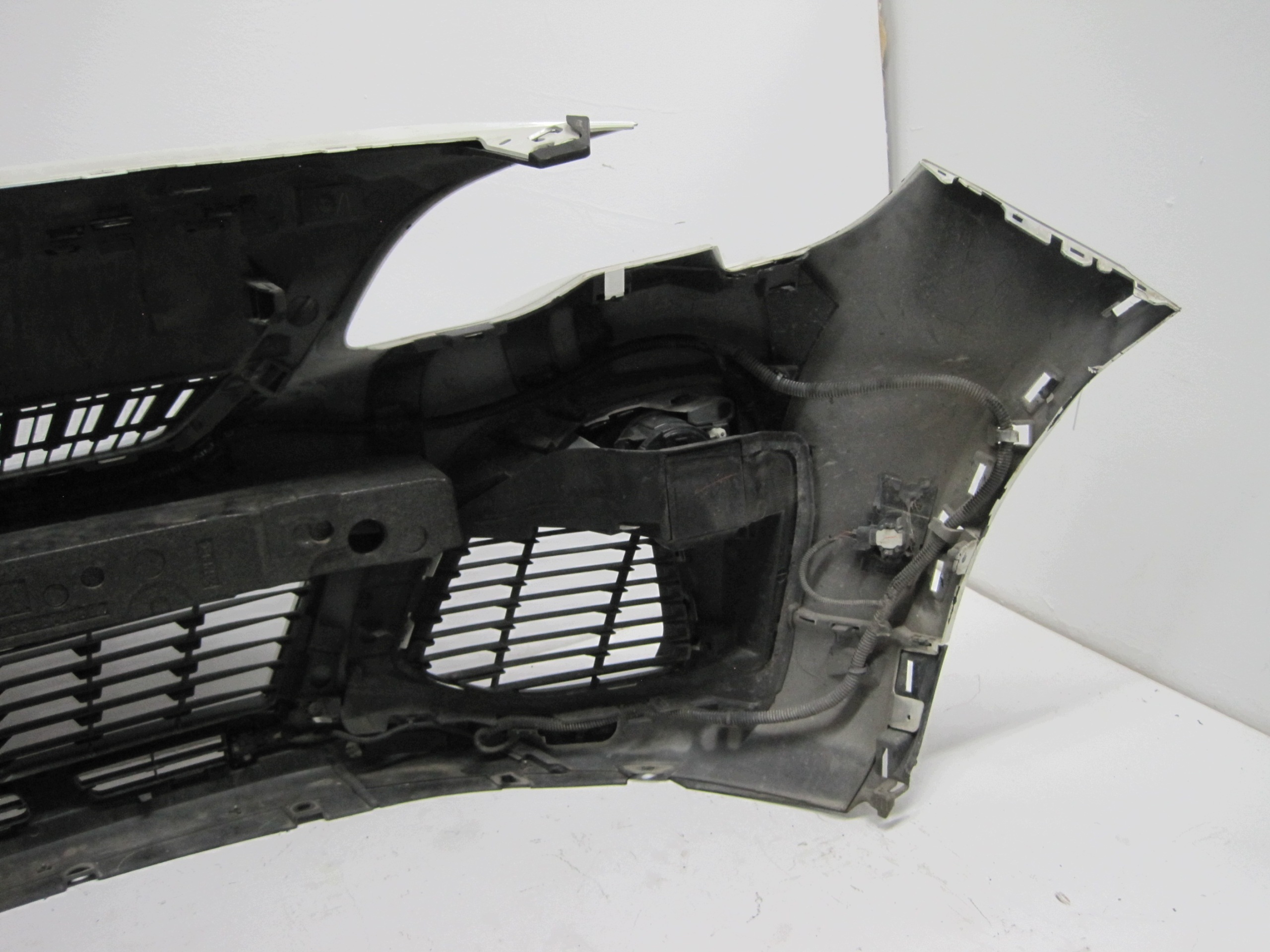 bumper front PEUGEOT 3008 II 6 PDC 18R front
