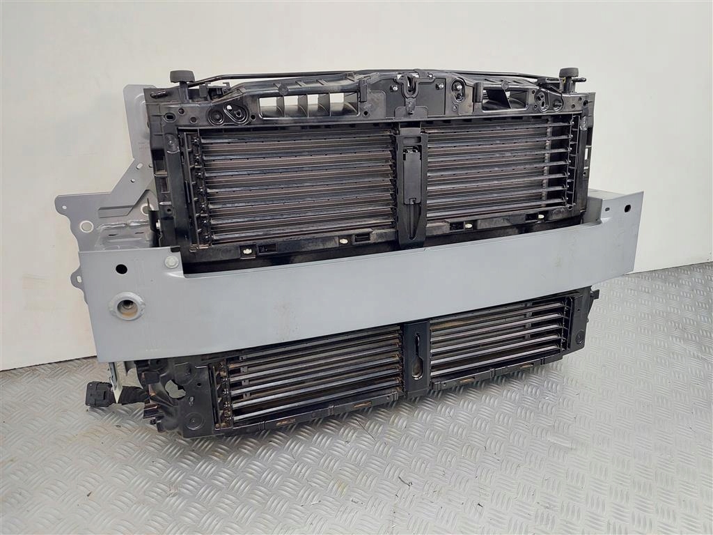 Pas przedni wzmocnienie Kuga MK3 1,5TDCI CHŁODNICE Strona zabudowy przód