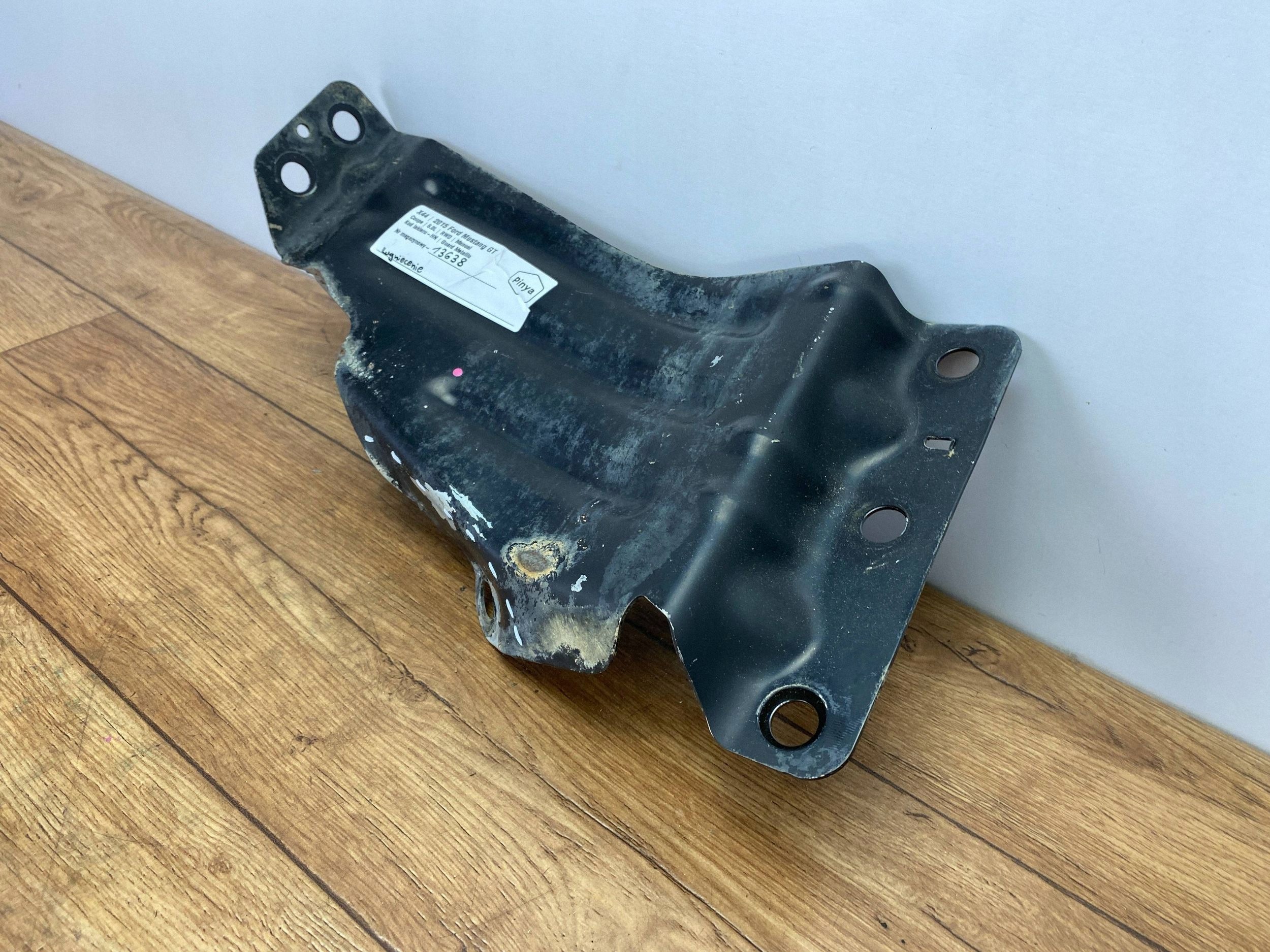 Support plaque Support cwiartki Ford Mustang VI 2015+