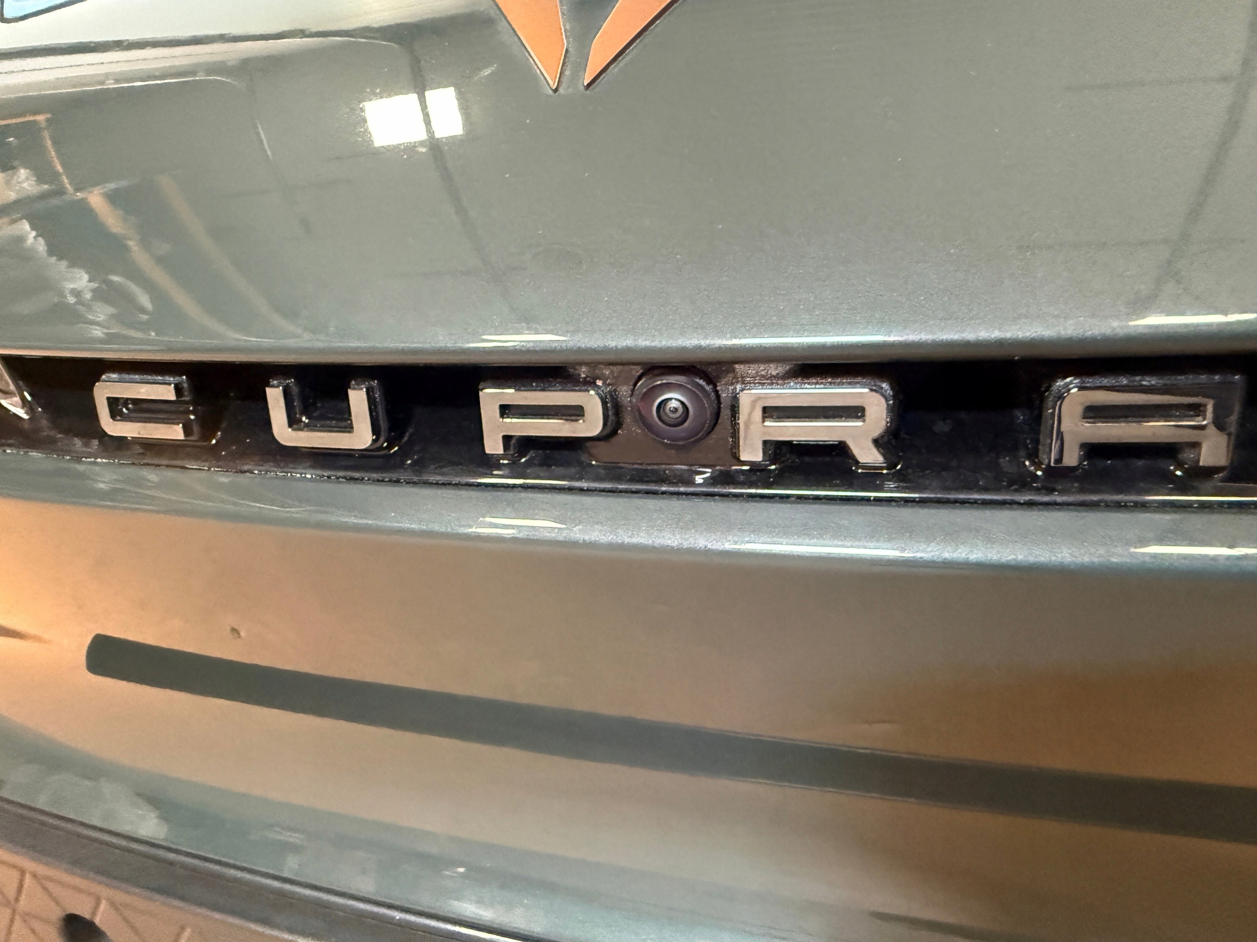 CUPRA BORN VZ bumper front 6 PDC KAMERA LS6C
