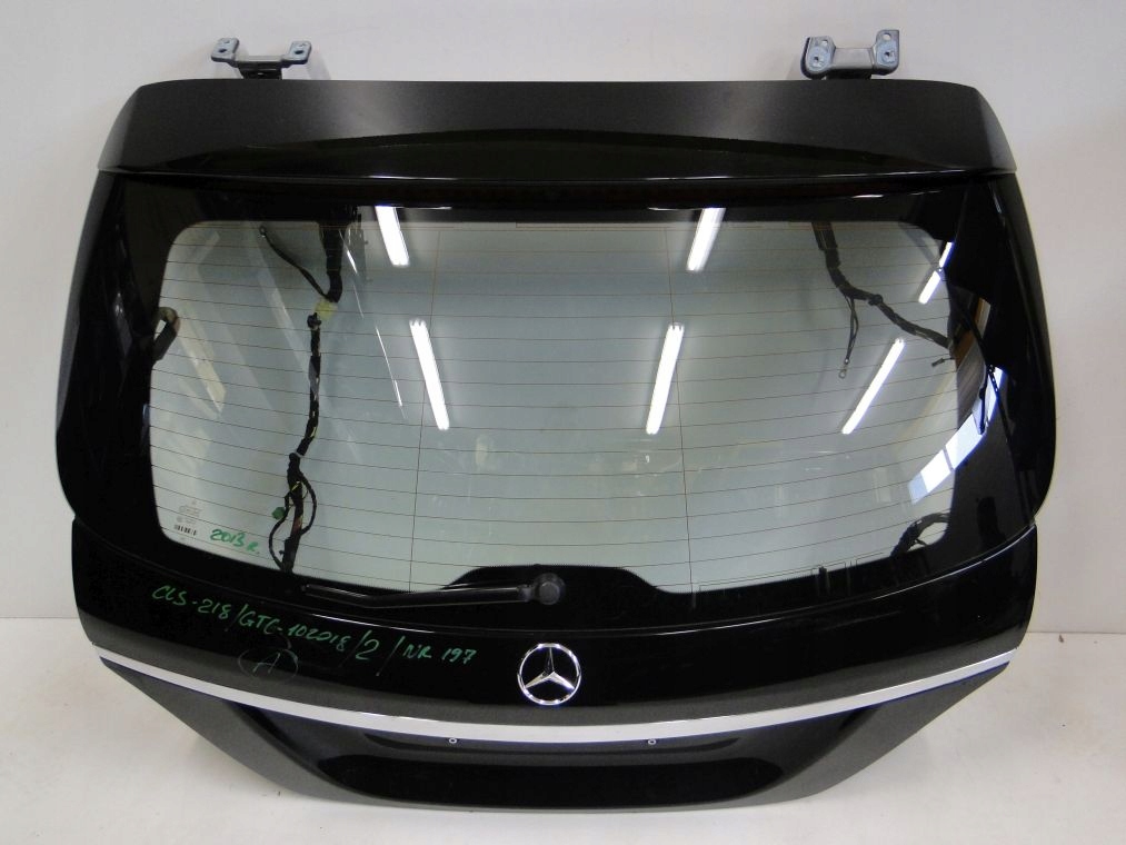 MERCEDES CLS W218 218 KLAPA Z SZYBĄ 2013 ROK Typ samochodu Samochody osobowe