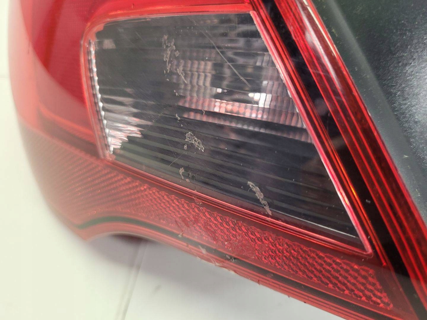 light rear left side Opel Corsa E 2016 39012621