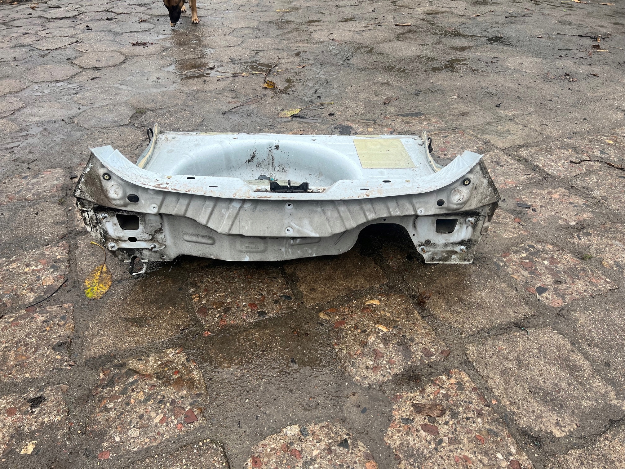 B-MAX WANNA PAS TYŁ 2015R