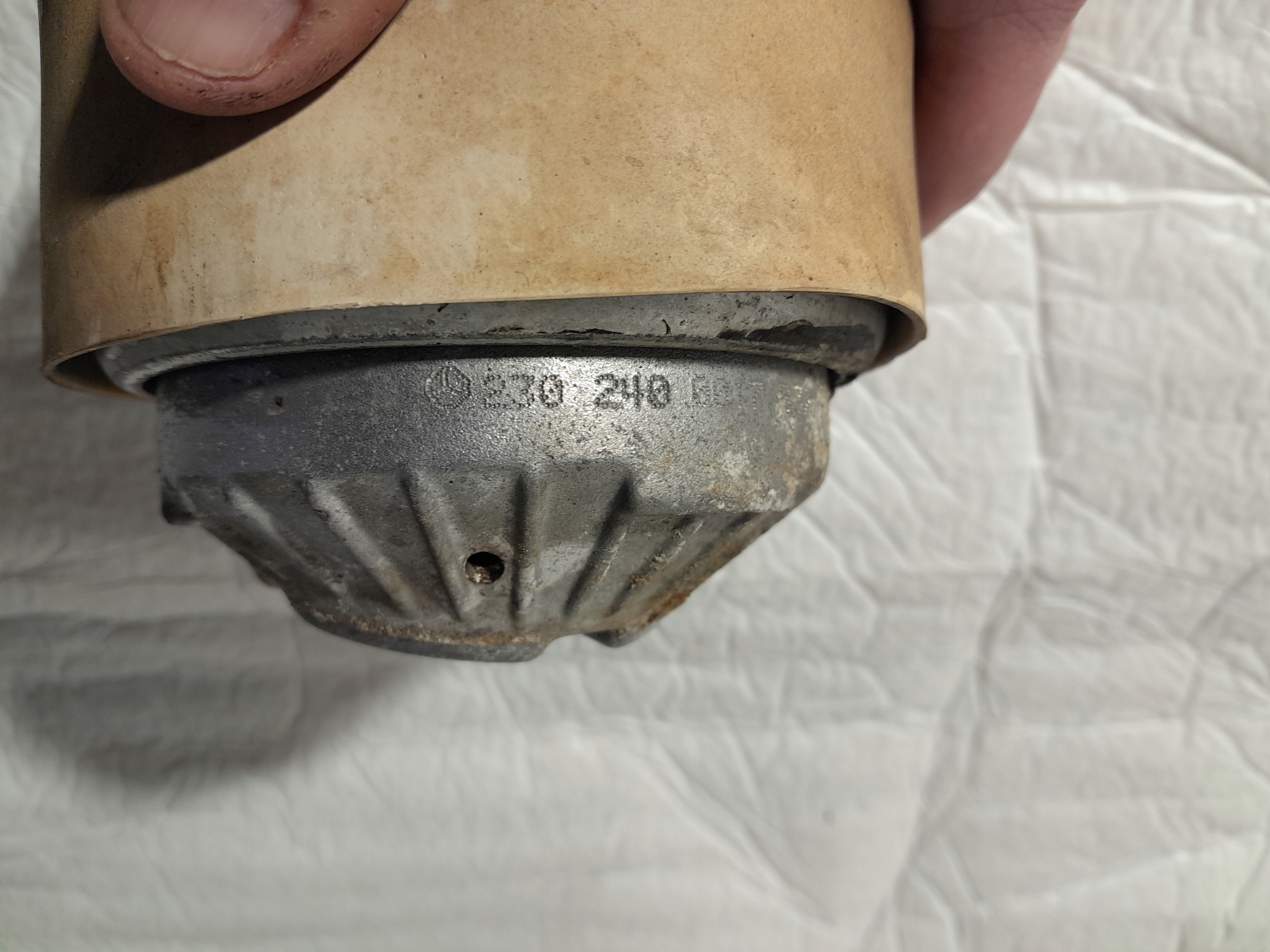MERCEDES SL500 R230 engine mount A2302400017