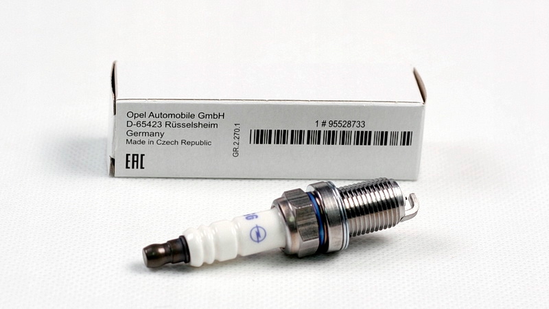 あつ 95528735 Genuine Vauxhall Astra J Corsa Spark Plug Iridium