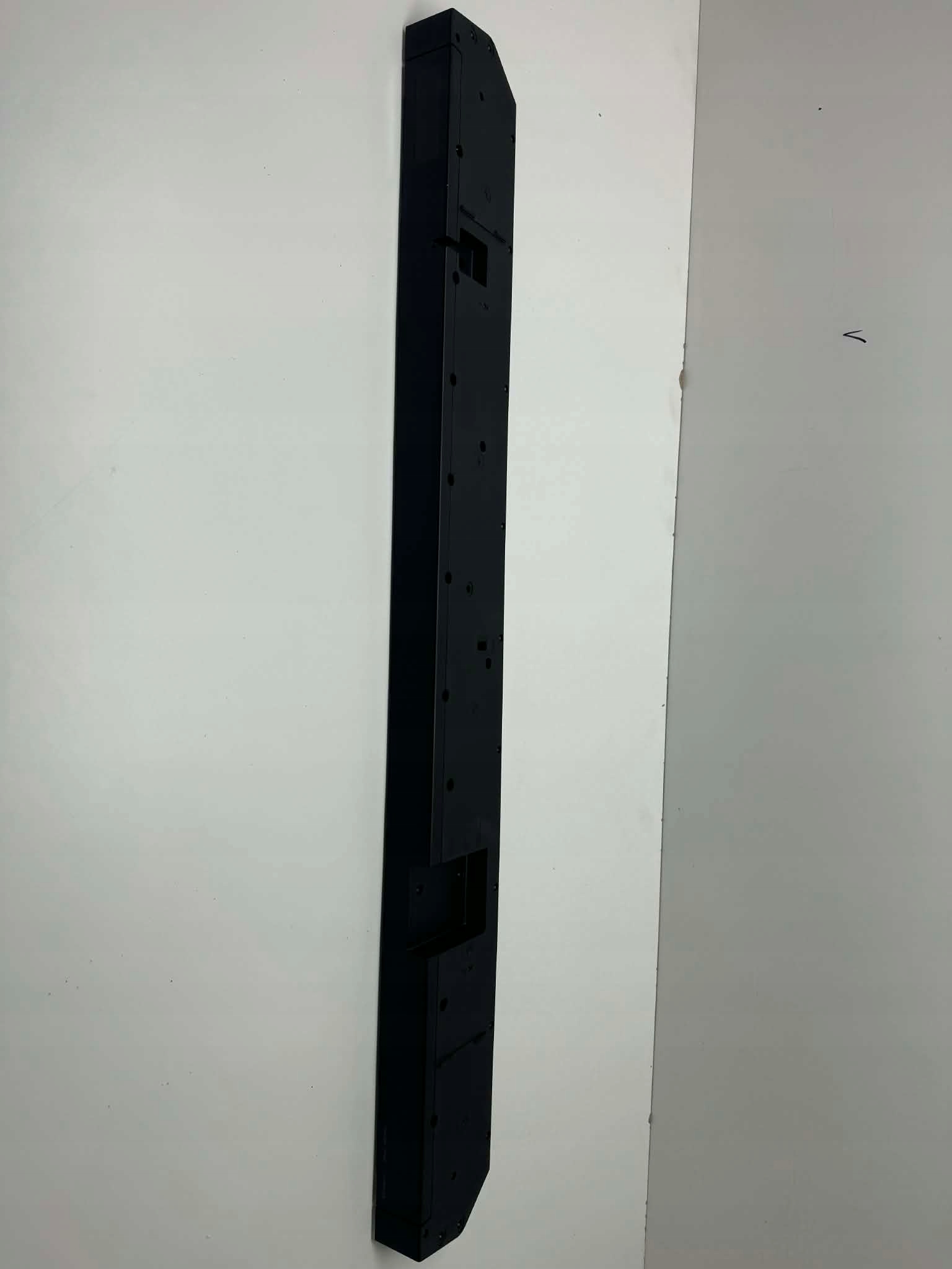 Samsung AH82-02211C Spodní kryt (Cover P-Bottom) soundbar HW-Q700B