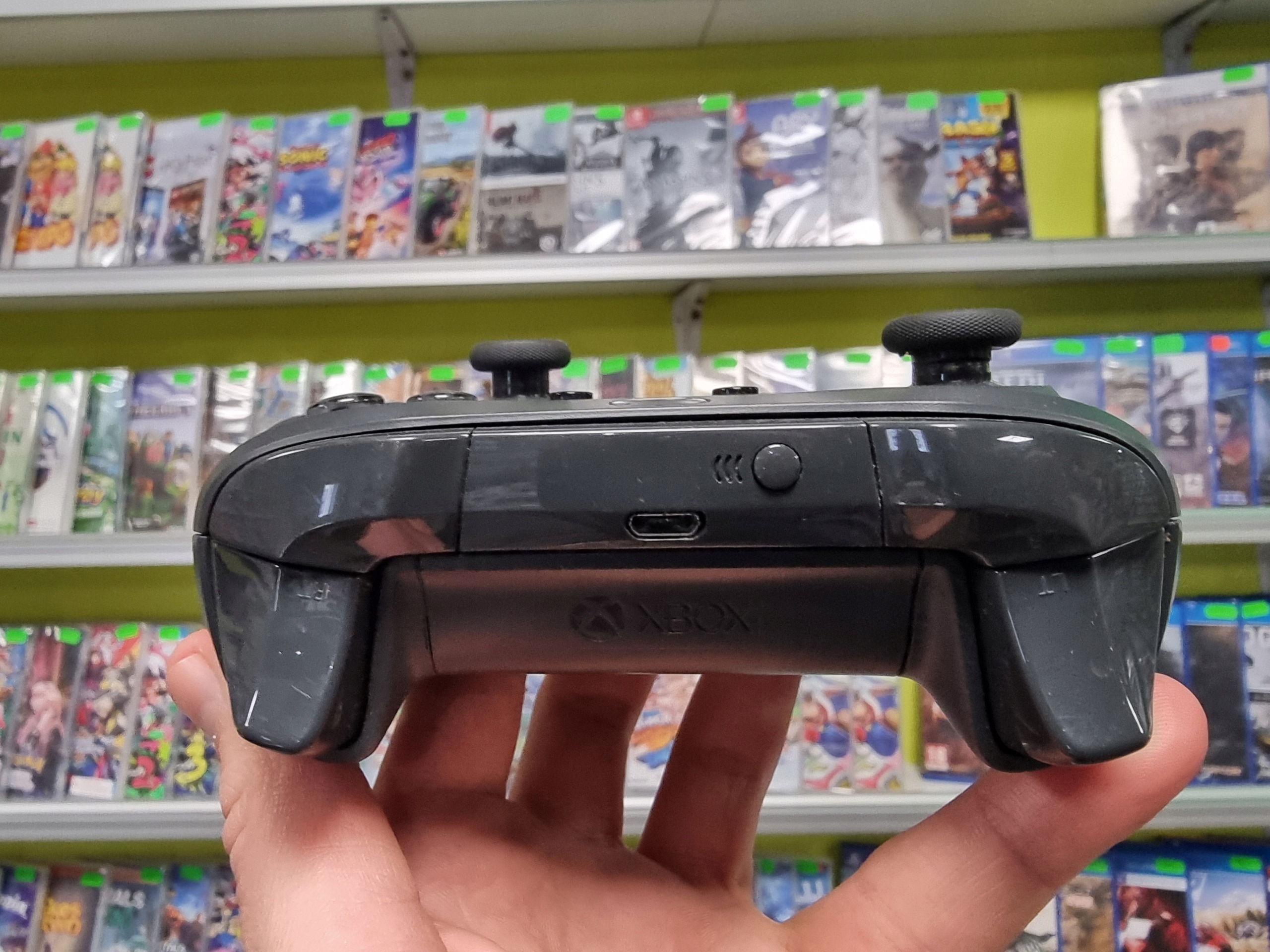 19. PAD KONTROLER XBOX ONE SERIES S X PC RECON TECH GUMOWANE GRIPY ORYGINAŁ Kolor szary