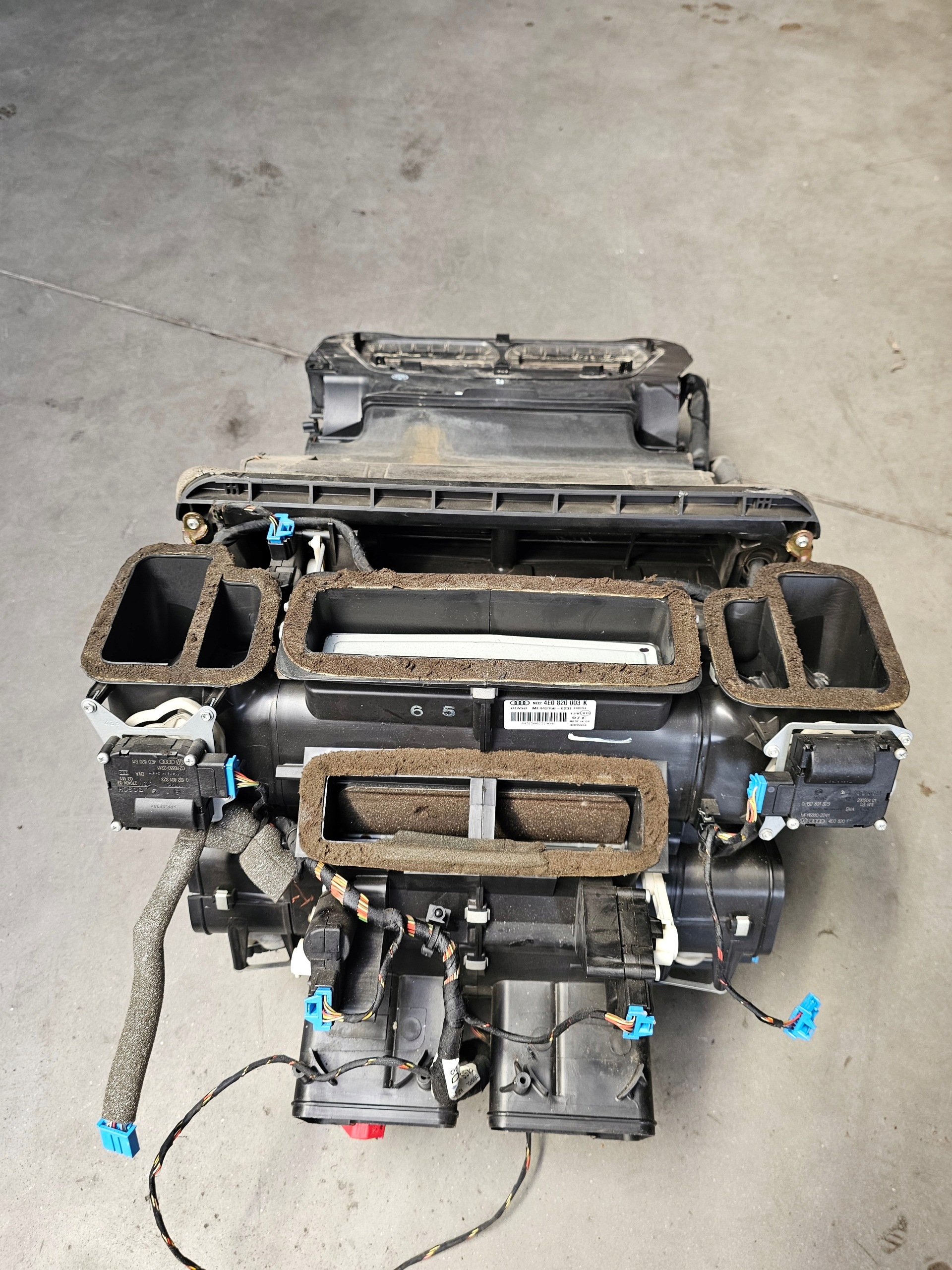 Bloc de chauffage complet d’eau AUDI A8 D3 4E0820003K
