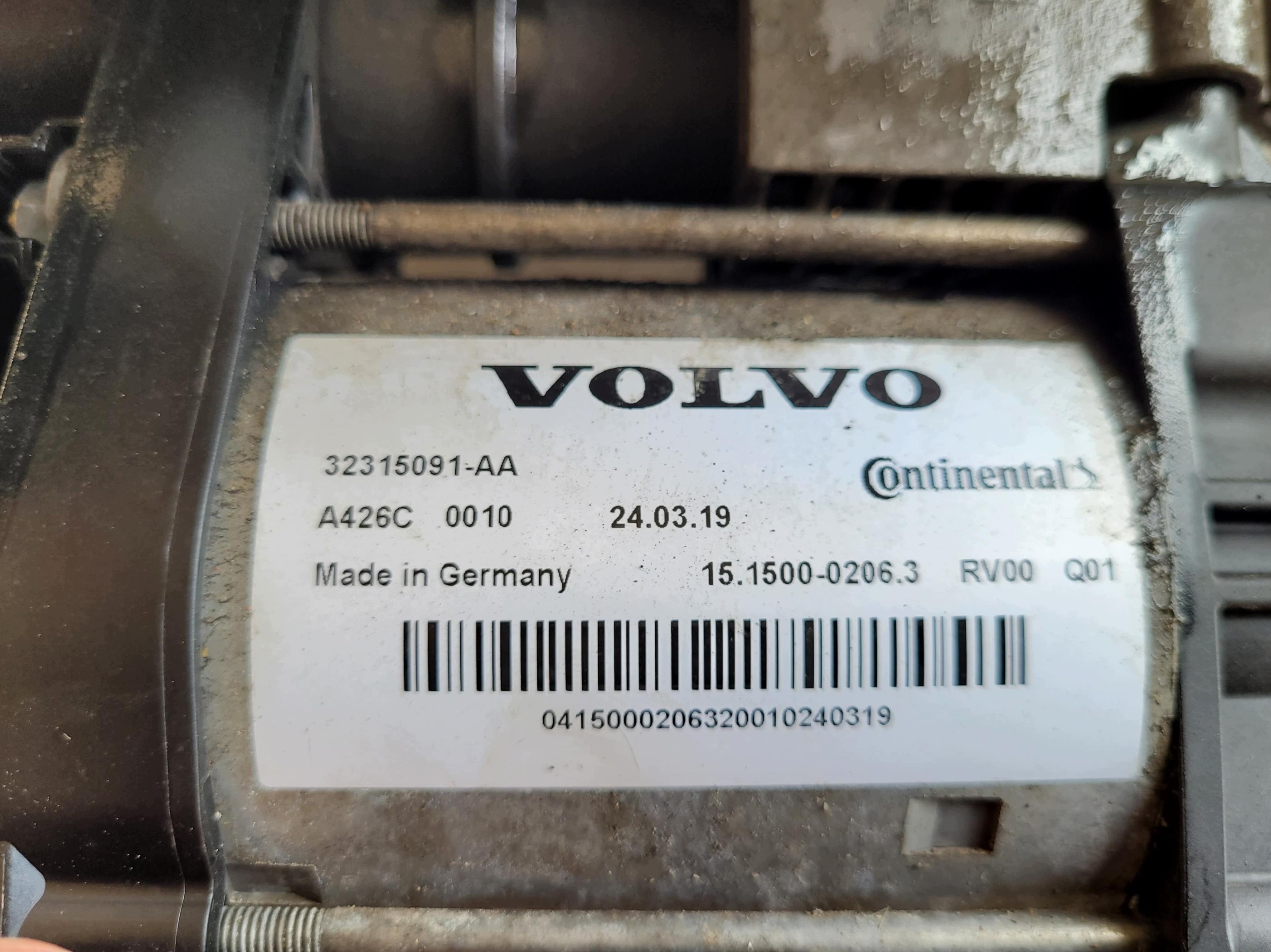 pump compressor; springing 32315091-AA VOLVO XC60 II 2.0 T8 PHEV HYBRID